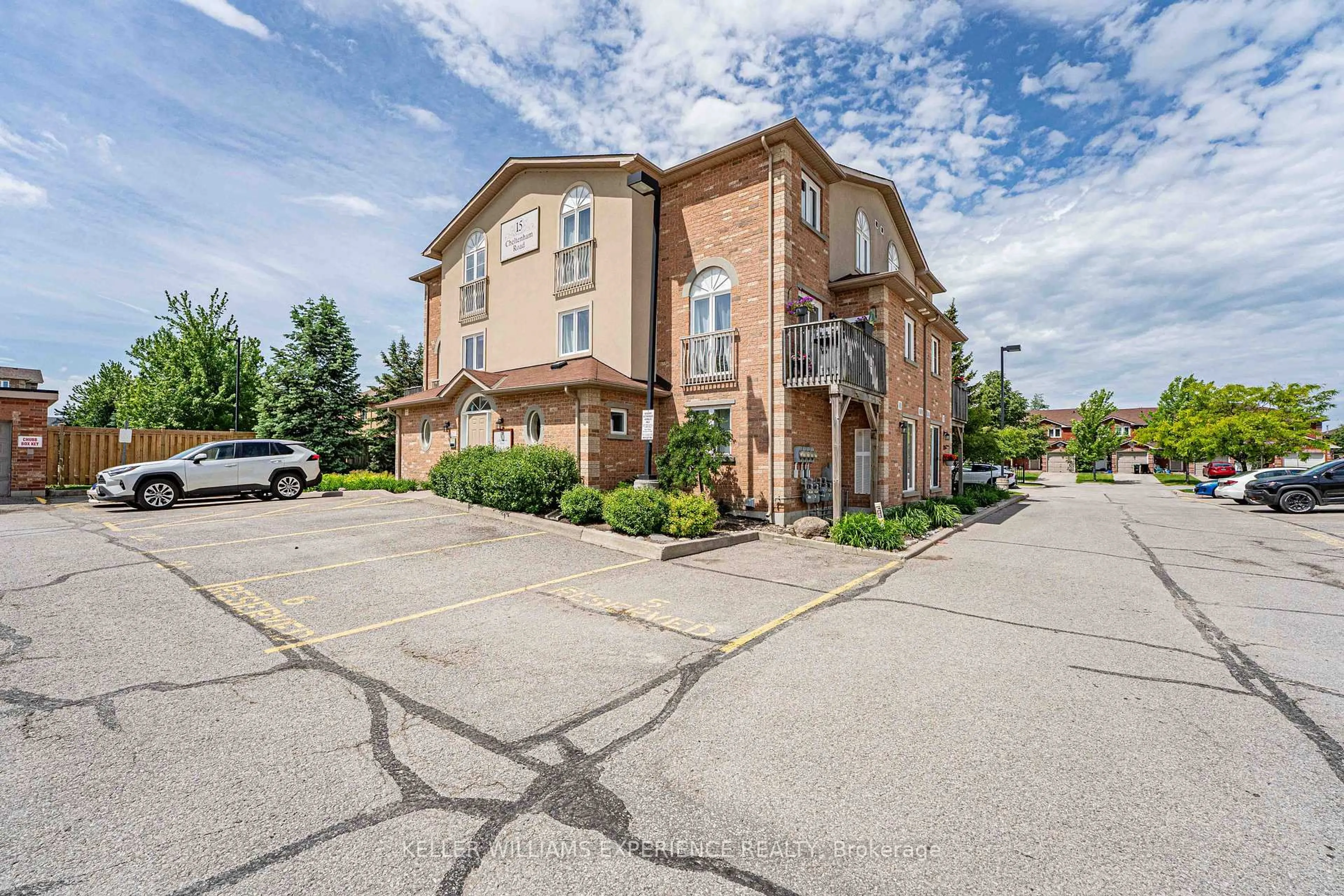 Unknown for 15 Cheltenham Rd #8, Barrie Ontario L4M 0E7