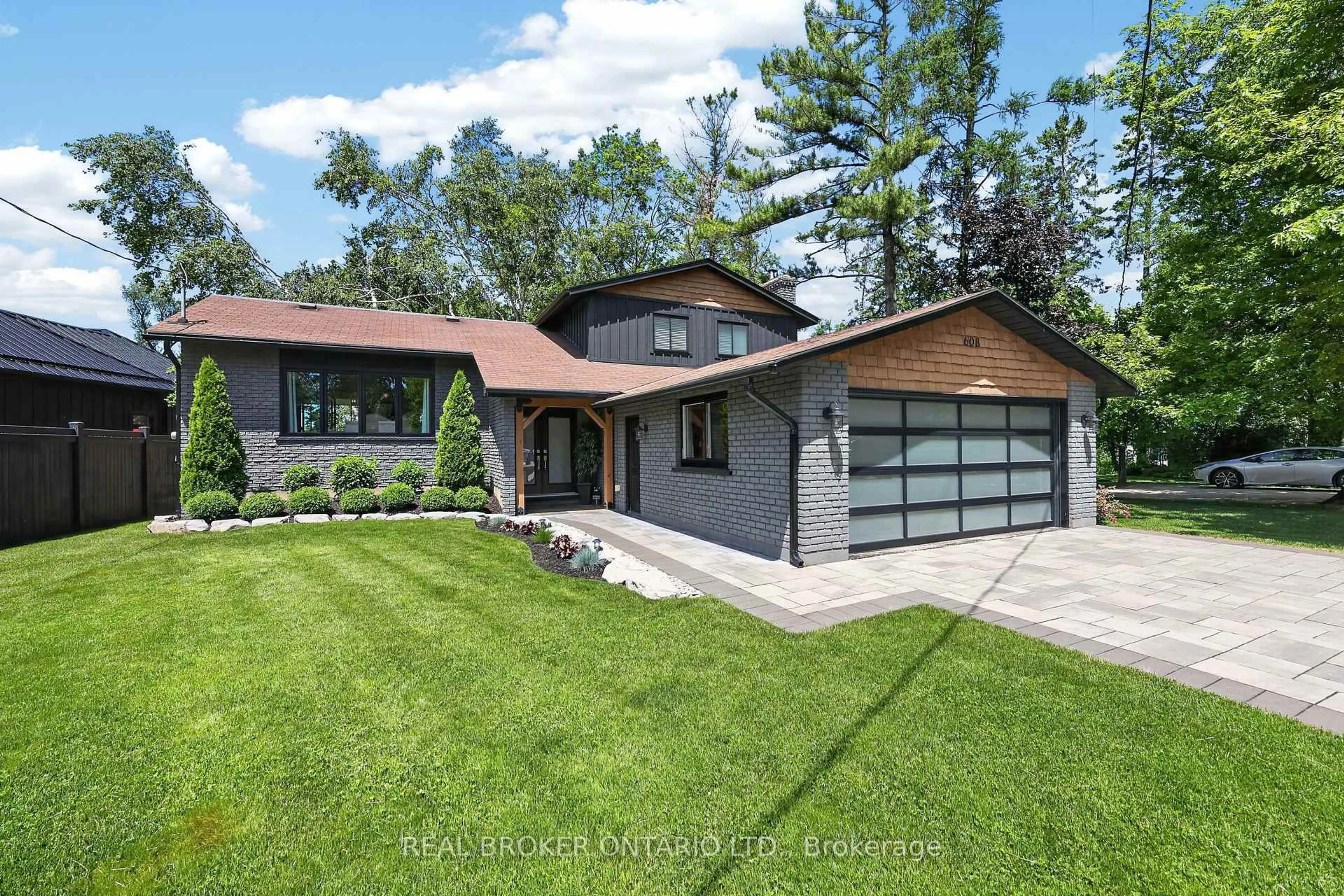Home with brick exterior material, street for 608 Moberley Ave, Orillia Ontario L3V 6R6