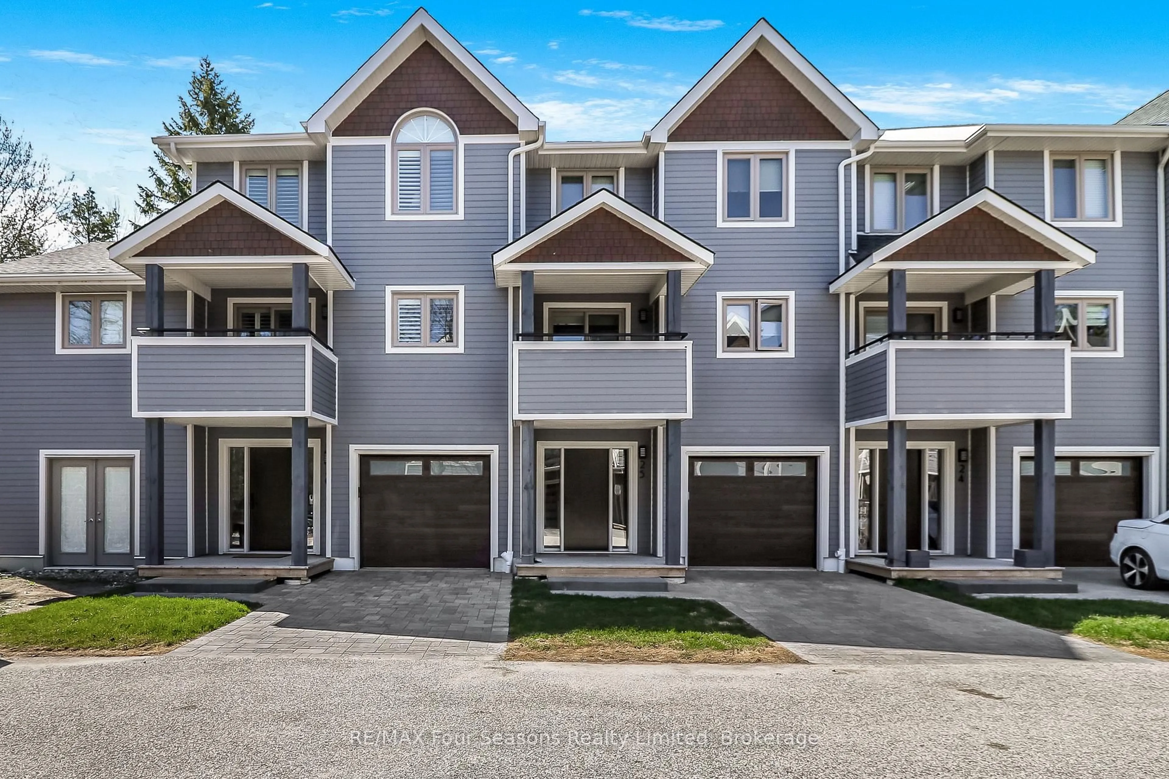 Unknown for 25 Starboard Rd #25, Collingwood Ontario L9Y 5C8