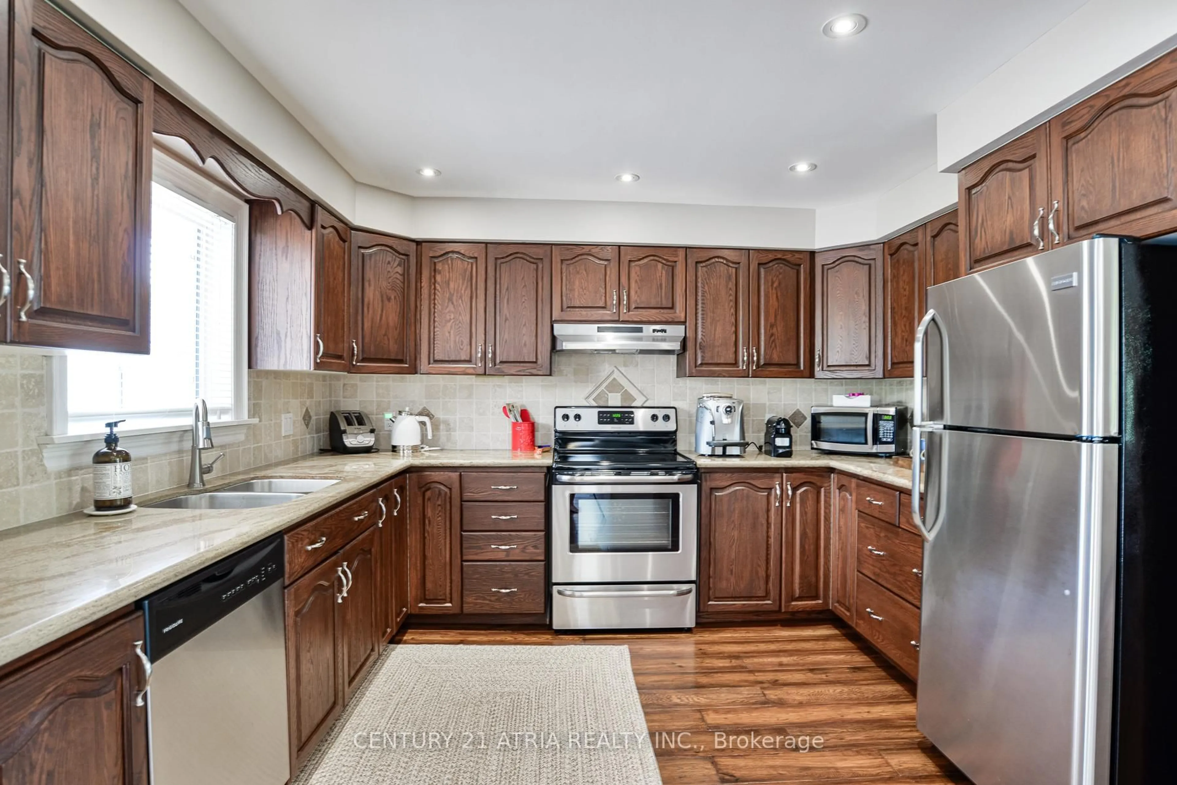 Standard kitchen, unknown for 48 Lake Ave, Ramara Ontario L0K 1B0