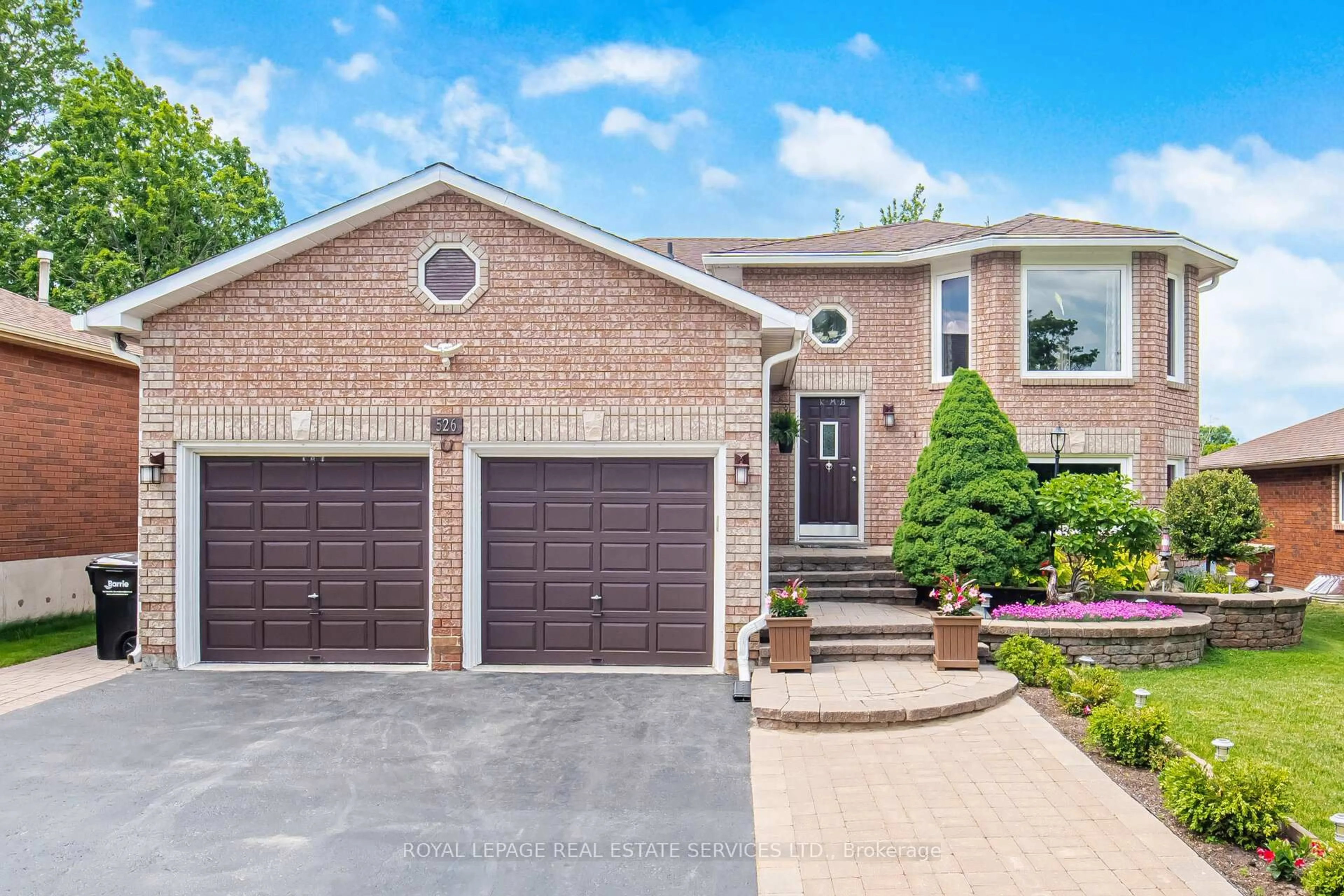 Home with brick exterior material, street for 526 Leacock Dr, Barrie Ontario L4N 7A5