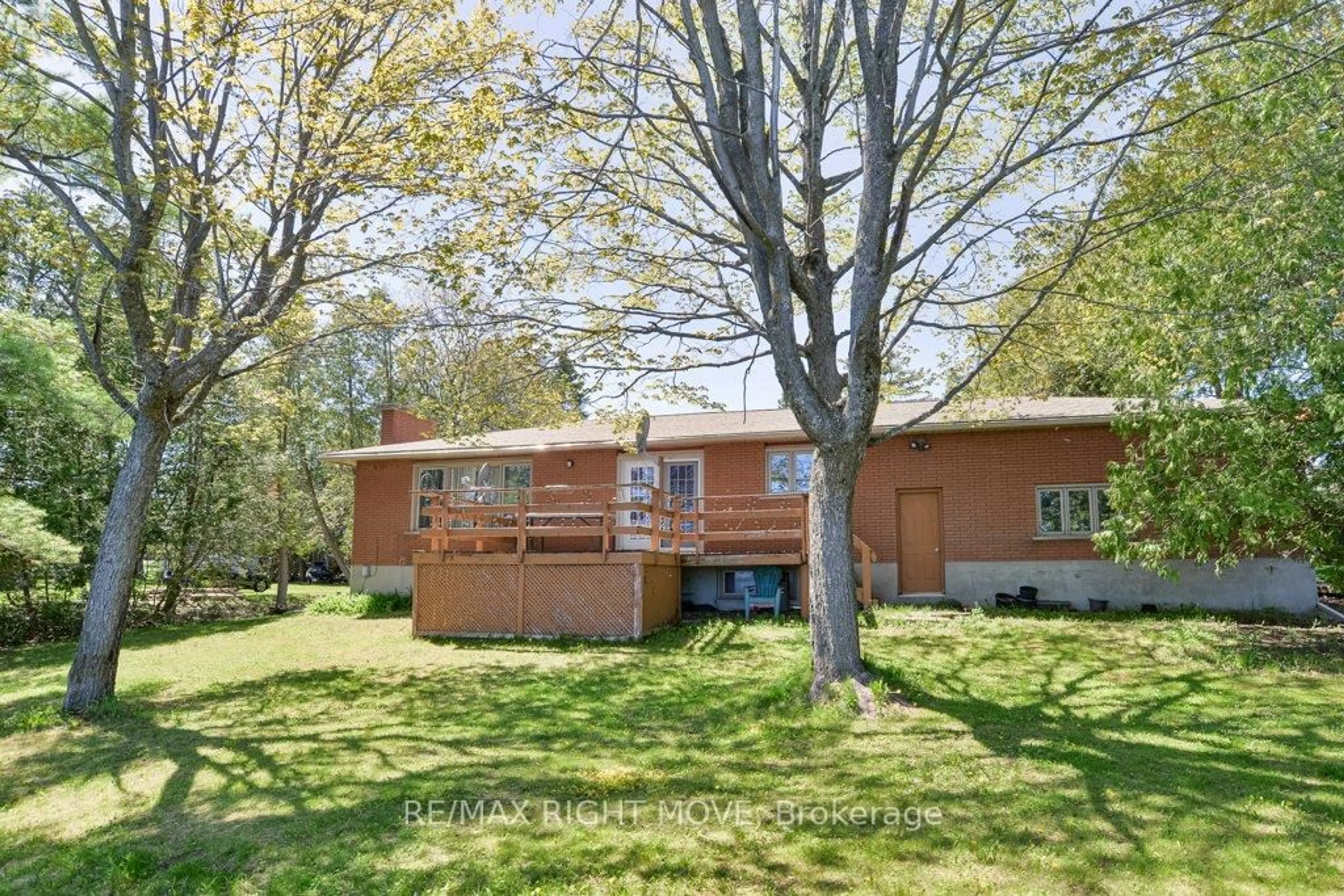 Unknown for 3877 Wood Ave, Severn Ontario L3V 0T9