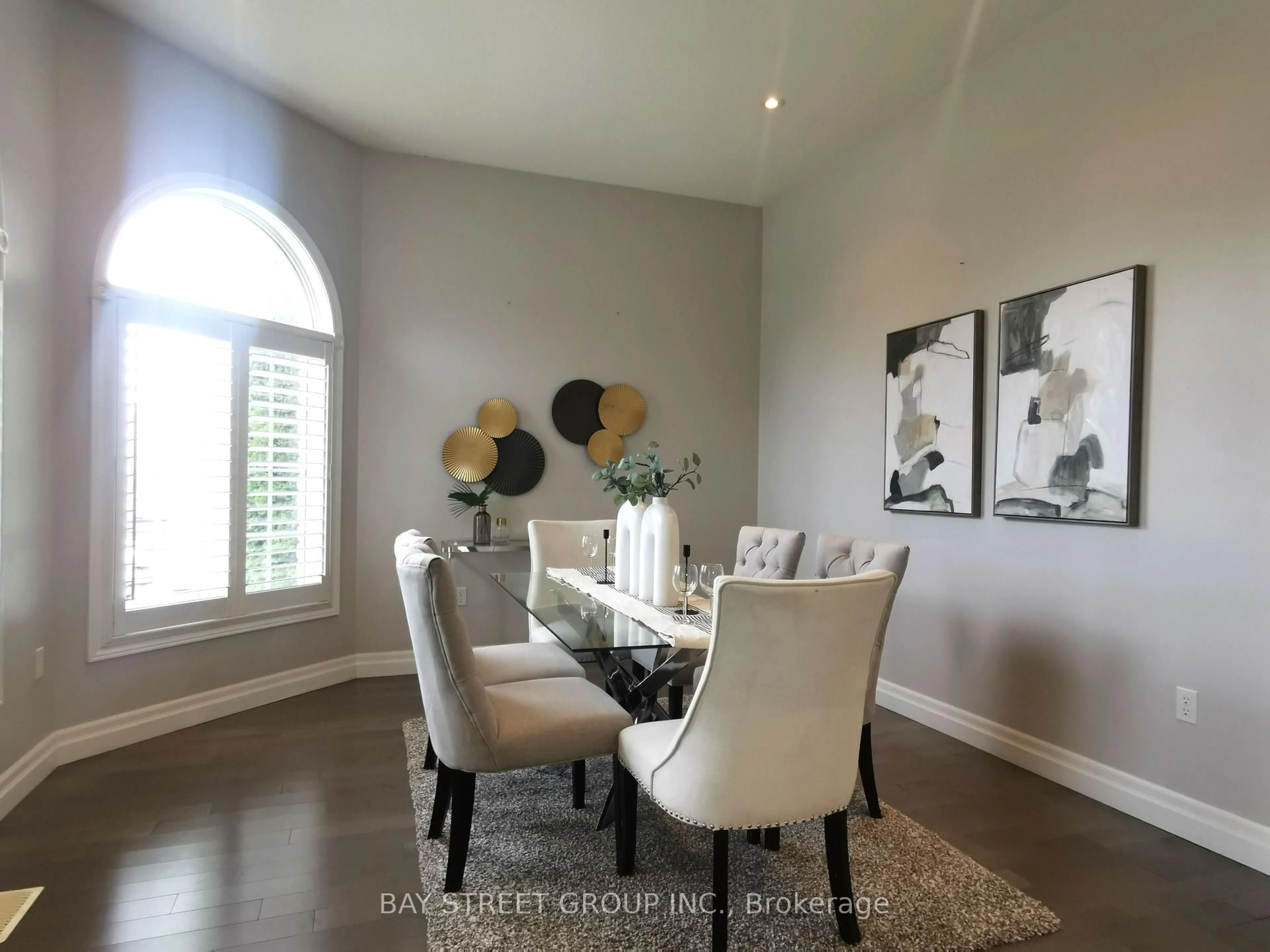 Dining room, unknown for 19 Falcon Cres, Barrie Ontario L4N 0Y9