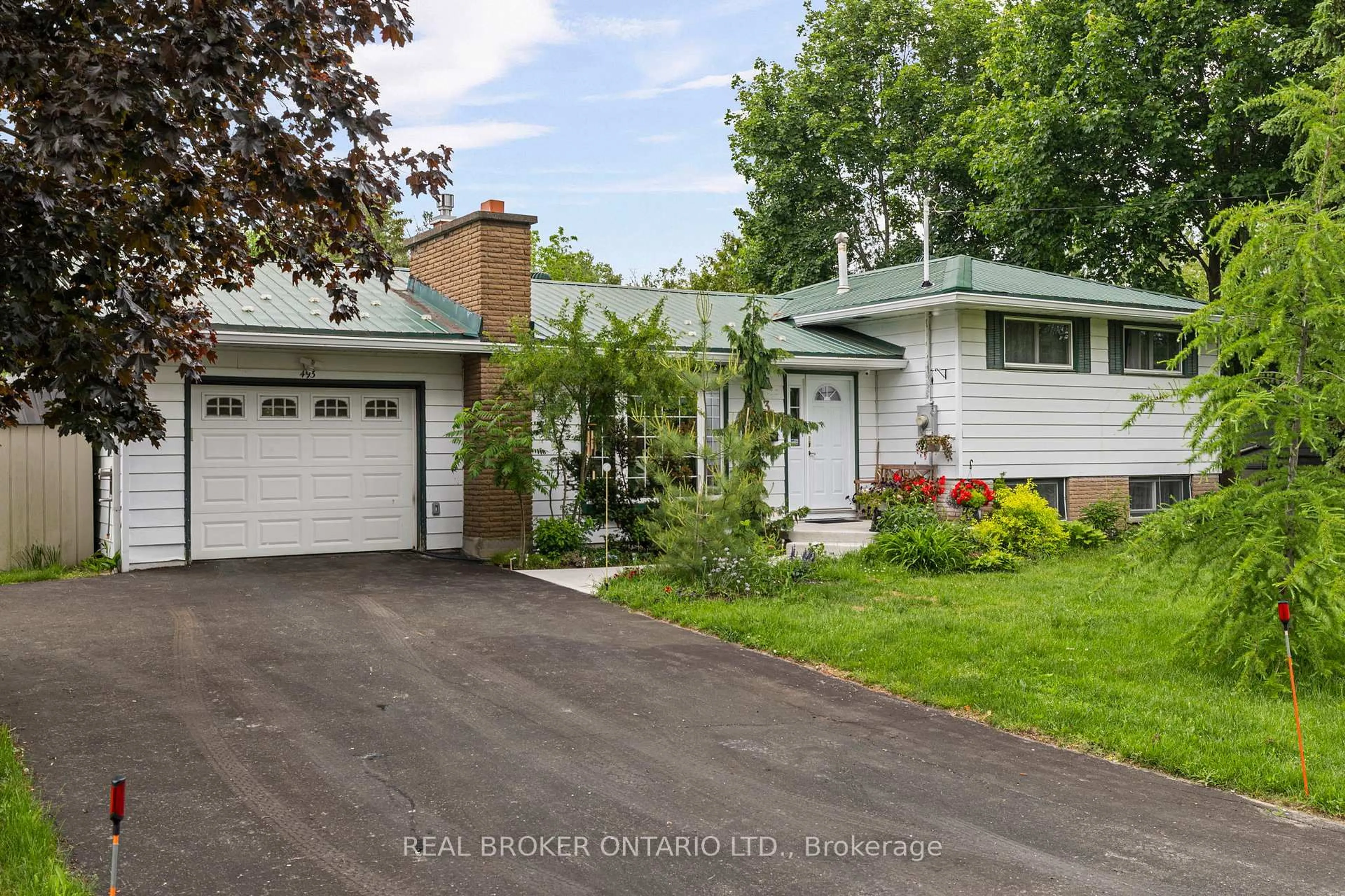 Unknown for 493 Bay St, Orillia Ontario L3V 3X8