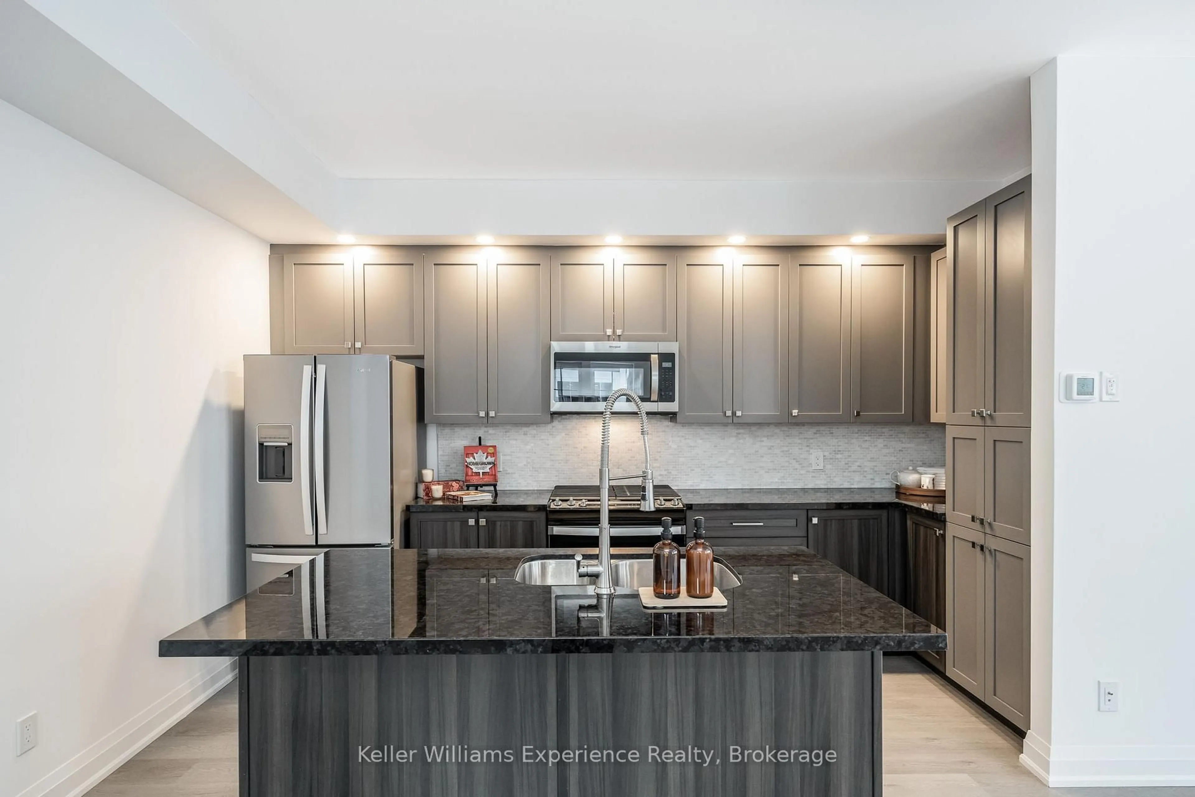 Unknown for 24 Danielle Cres, Midland Ontario L4R 0H3