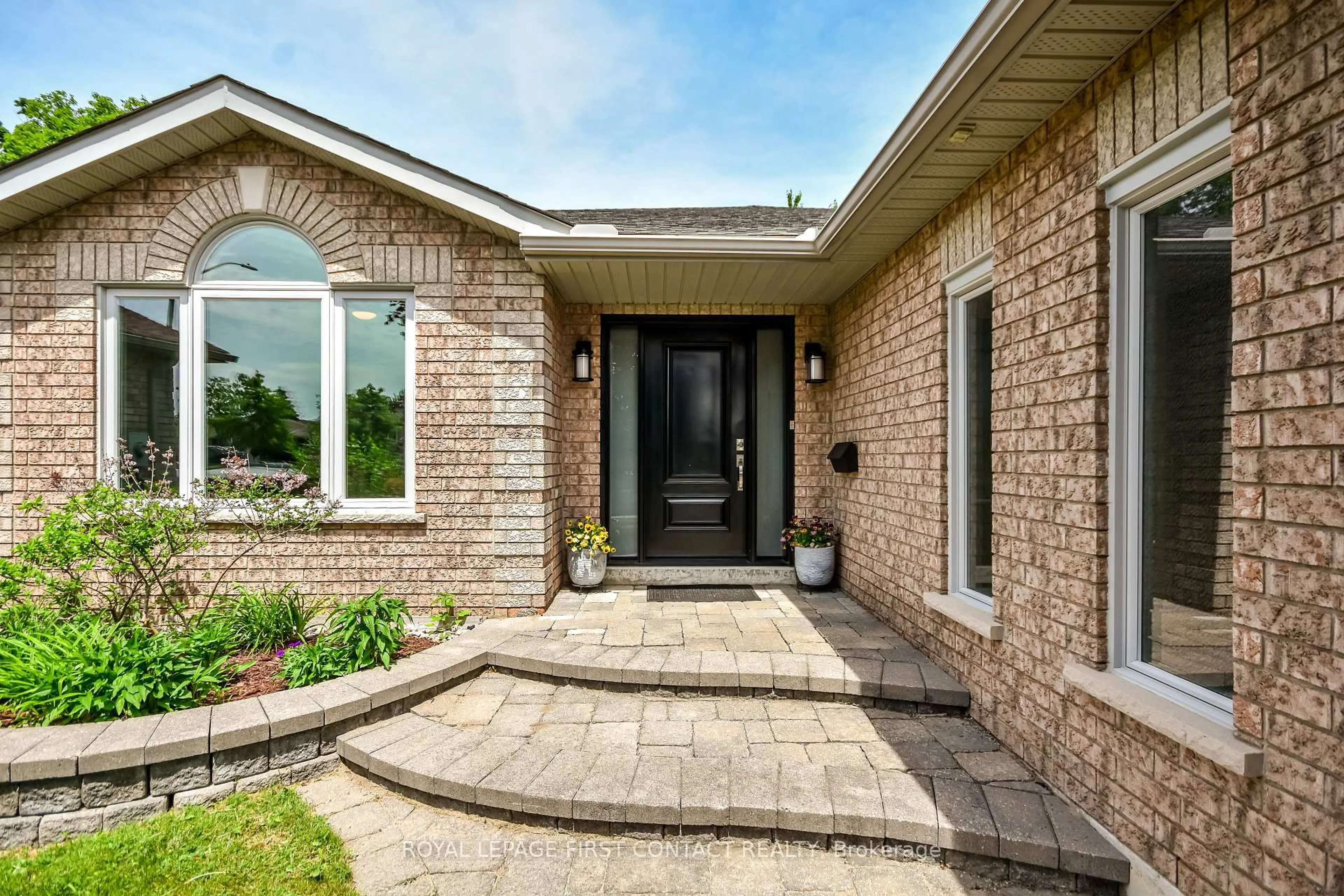Home with brick exterior material, street for 6 Nicklaus Dr, Barrie Ontario L4M 6W6