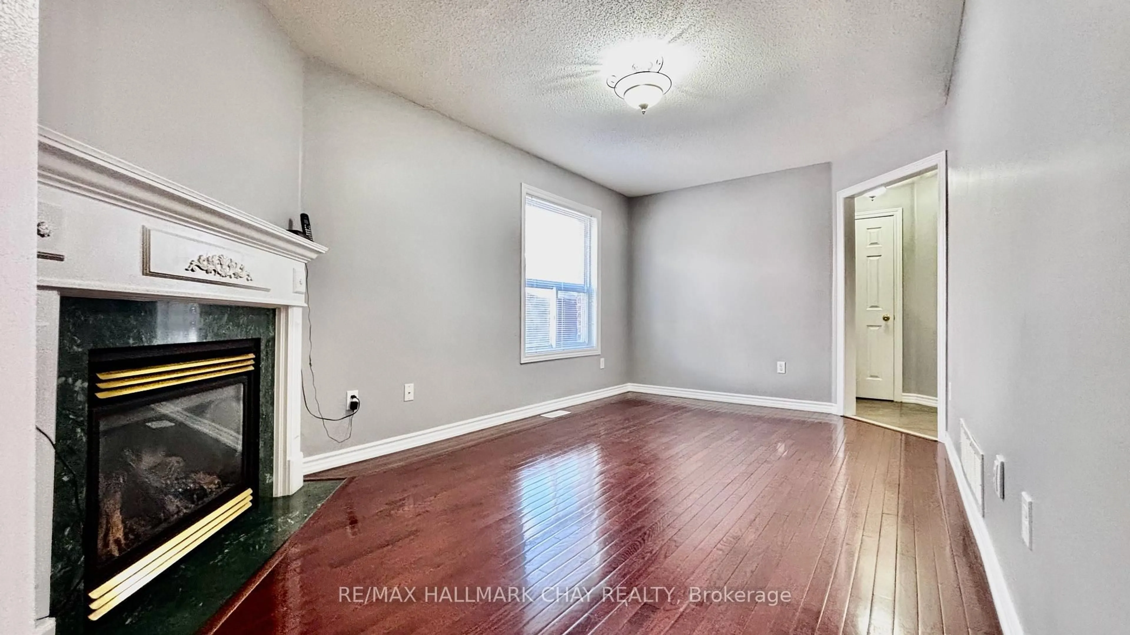 A pic of a room for 46 Knupp Rd, Barrie Ontario L4N 0N4