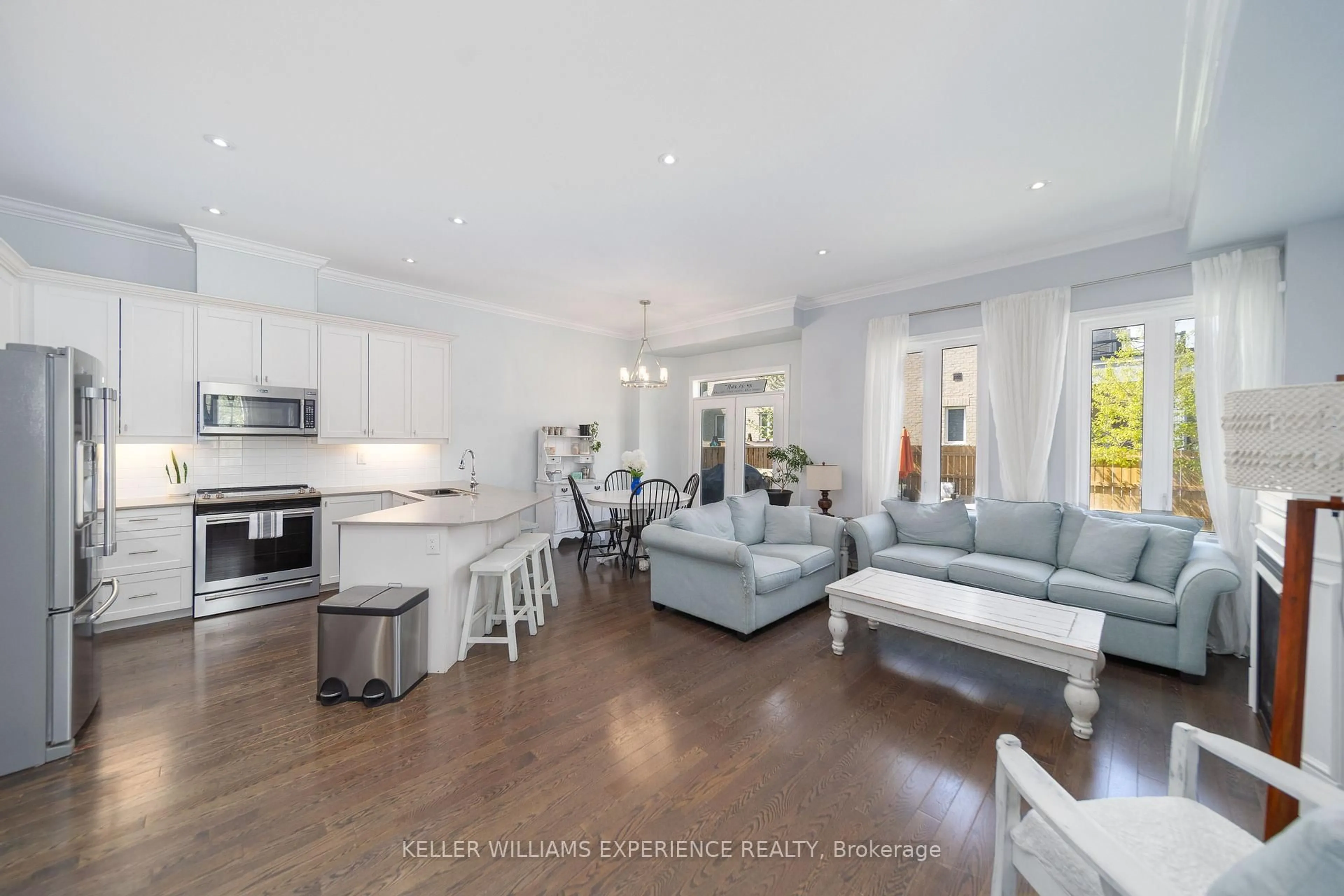 Open concept kitchen, unknown for 12 Blasi Crt, Wasaga Beach Ontario L9Z 0H3