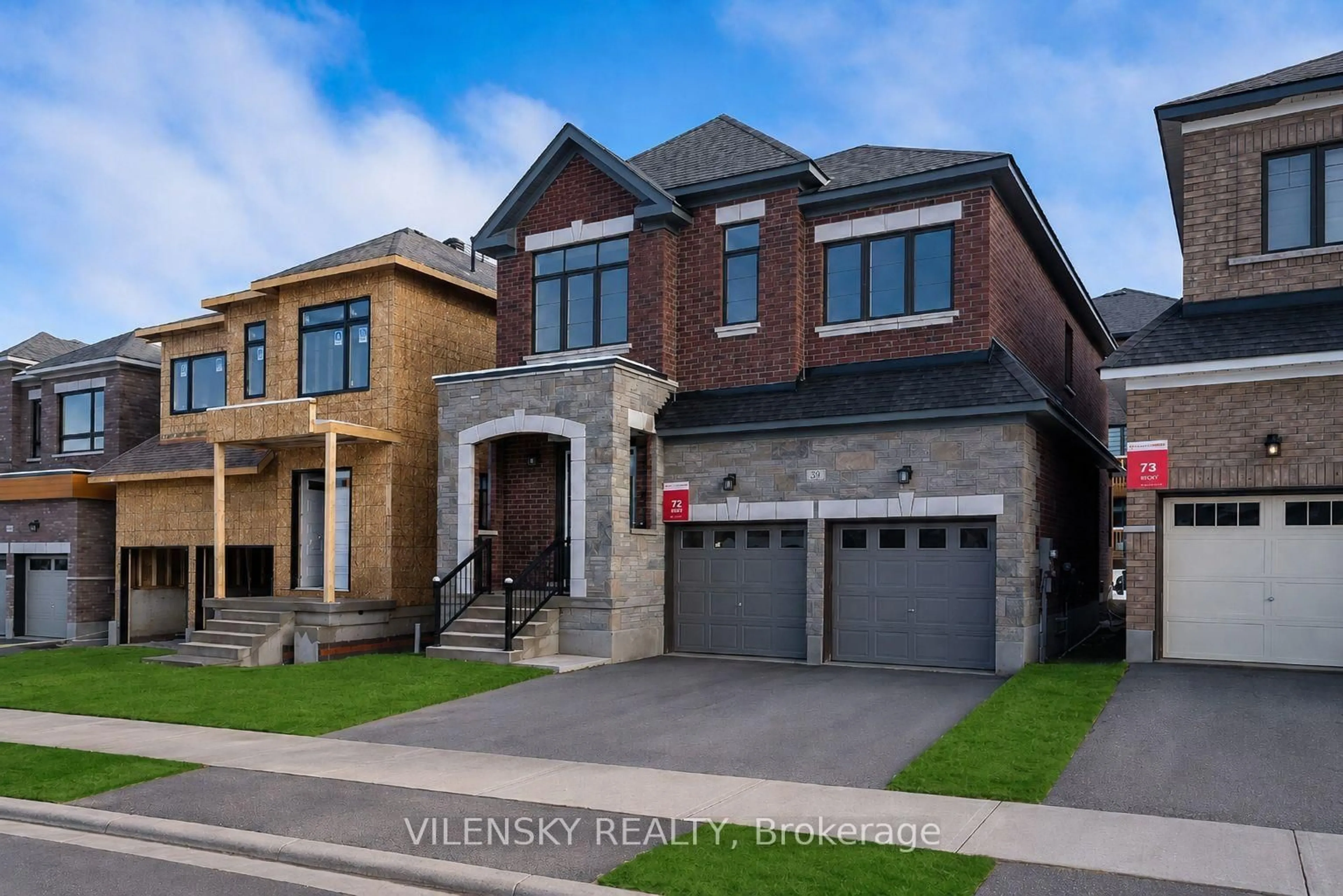 Home with brick exterior material, street for 39 Periwinkle Rd, Springwater Ontario L9X 2C8