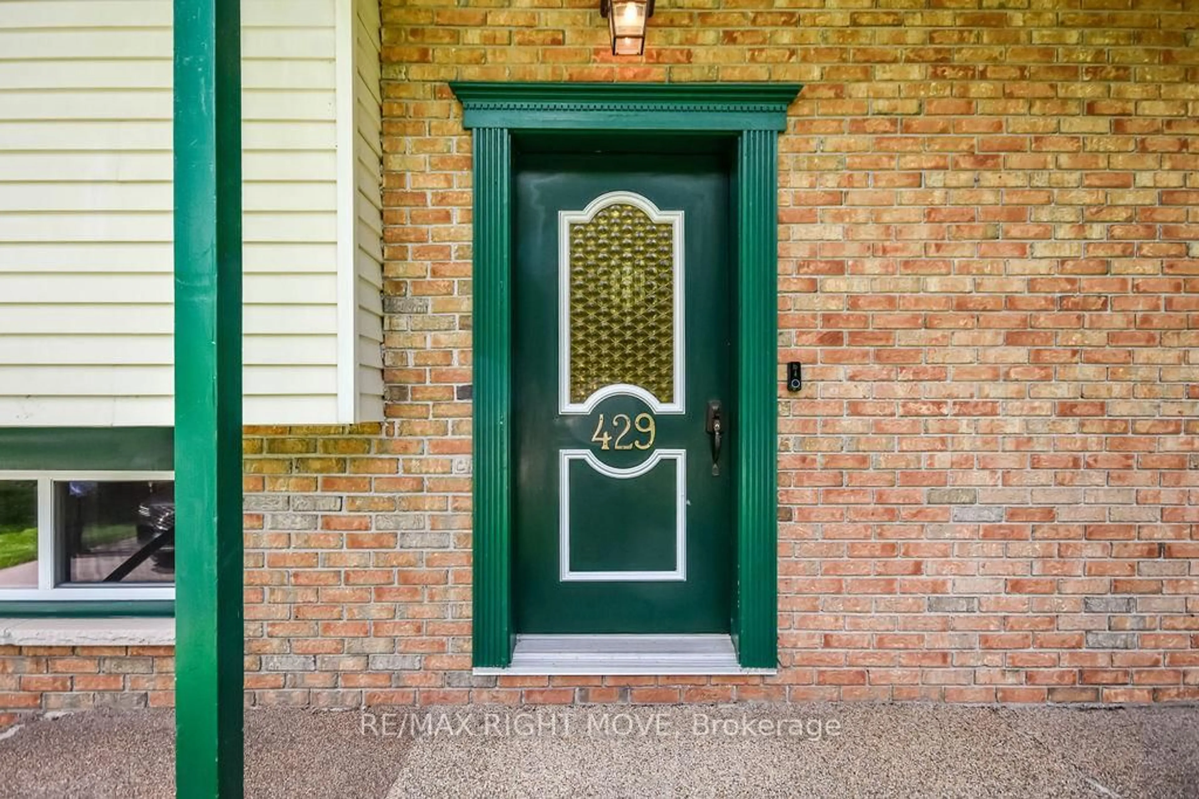 Unknown for 429 Bay St, Orillia Ontario L3V 3X5