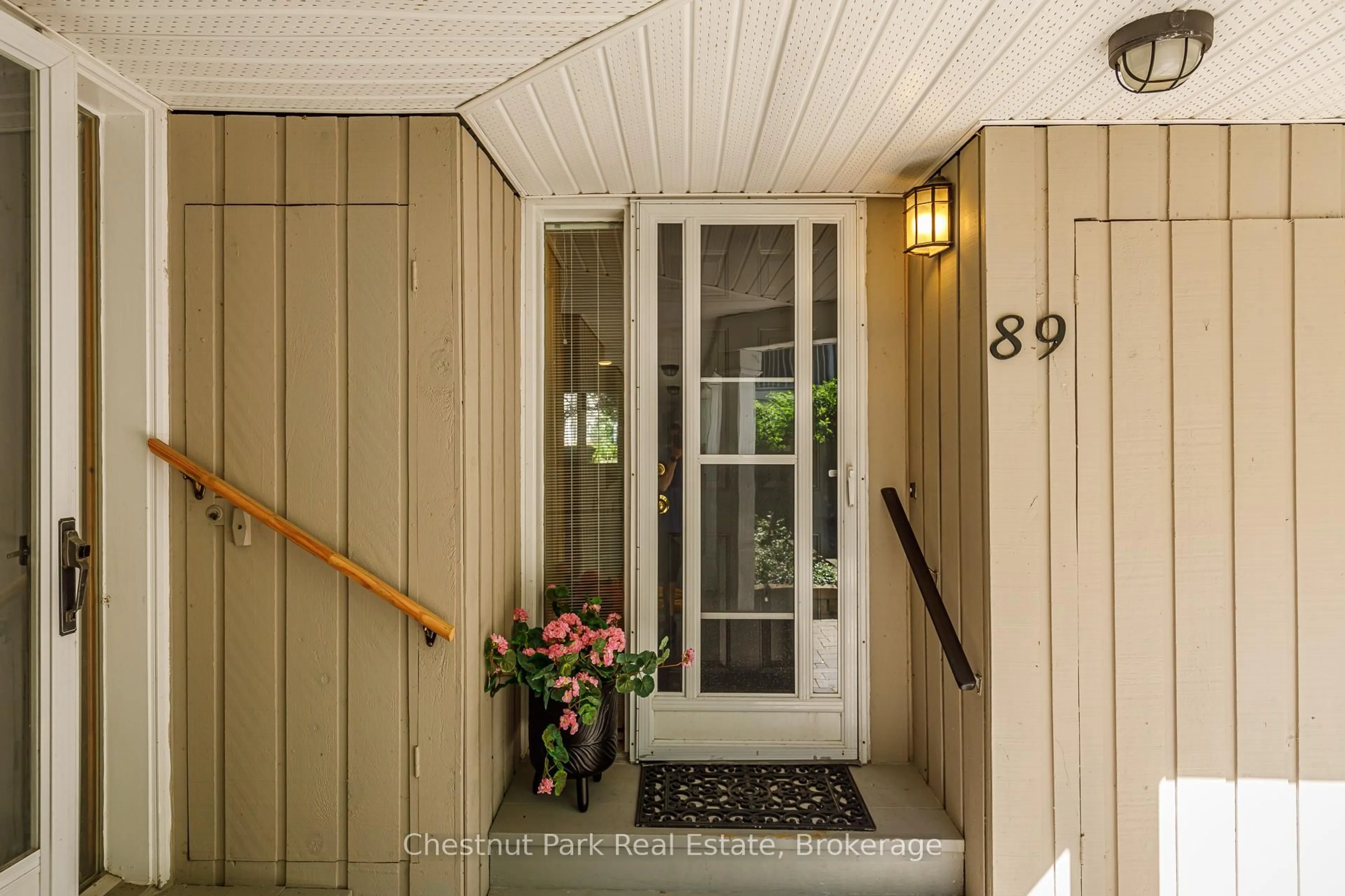 Indoor entryway for 18 Ramblings Way #89, Collingwood Ontario L9Y 5S4