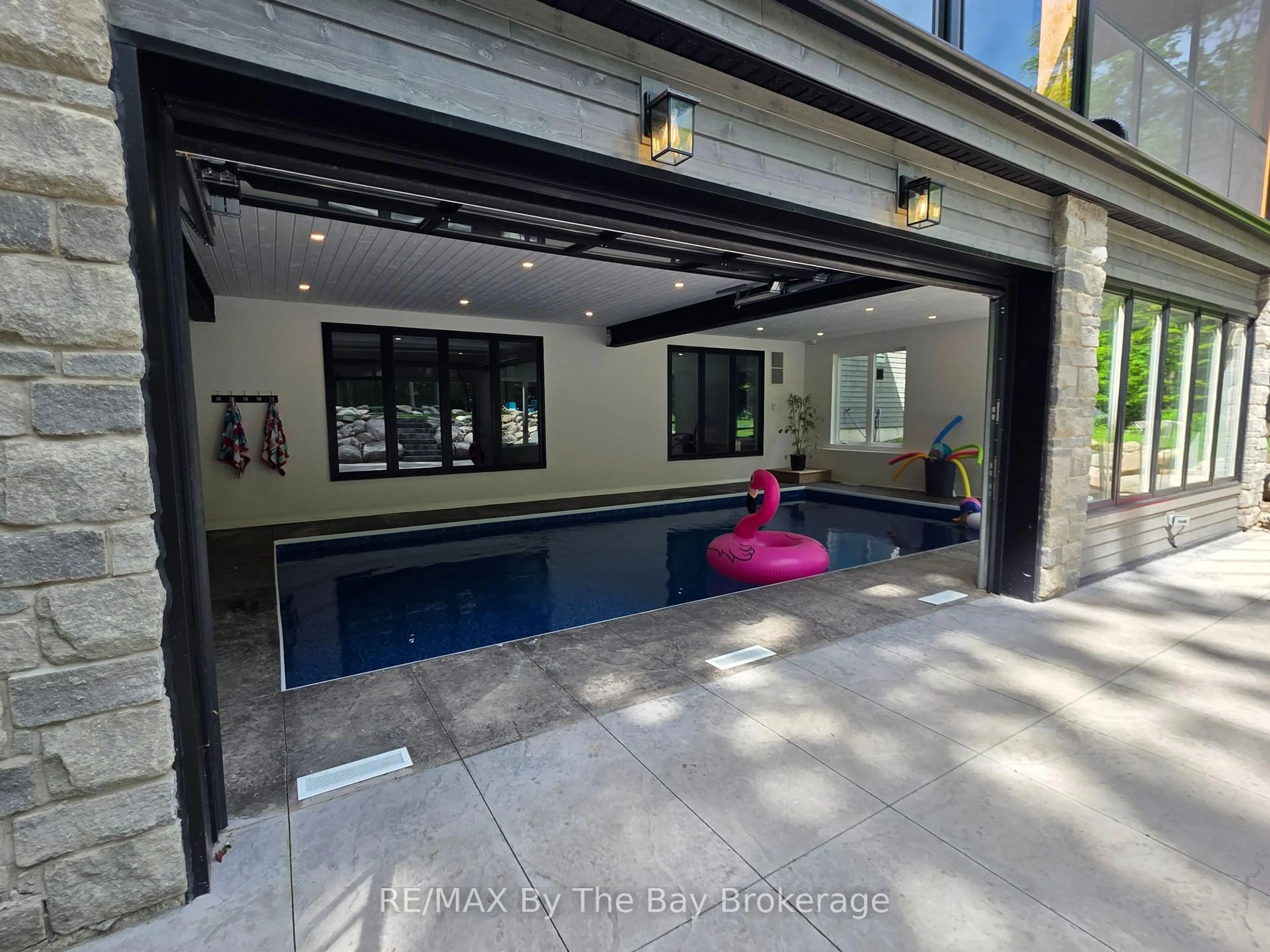 Unknown for 95 Spruce St, Tiny Ontario L0L 1P1