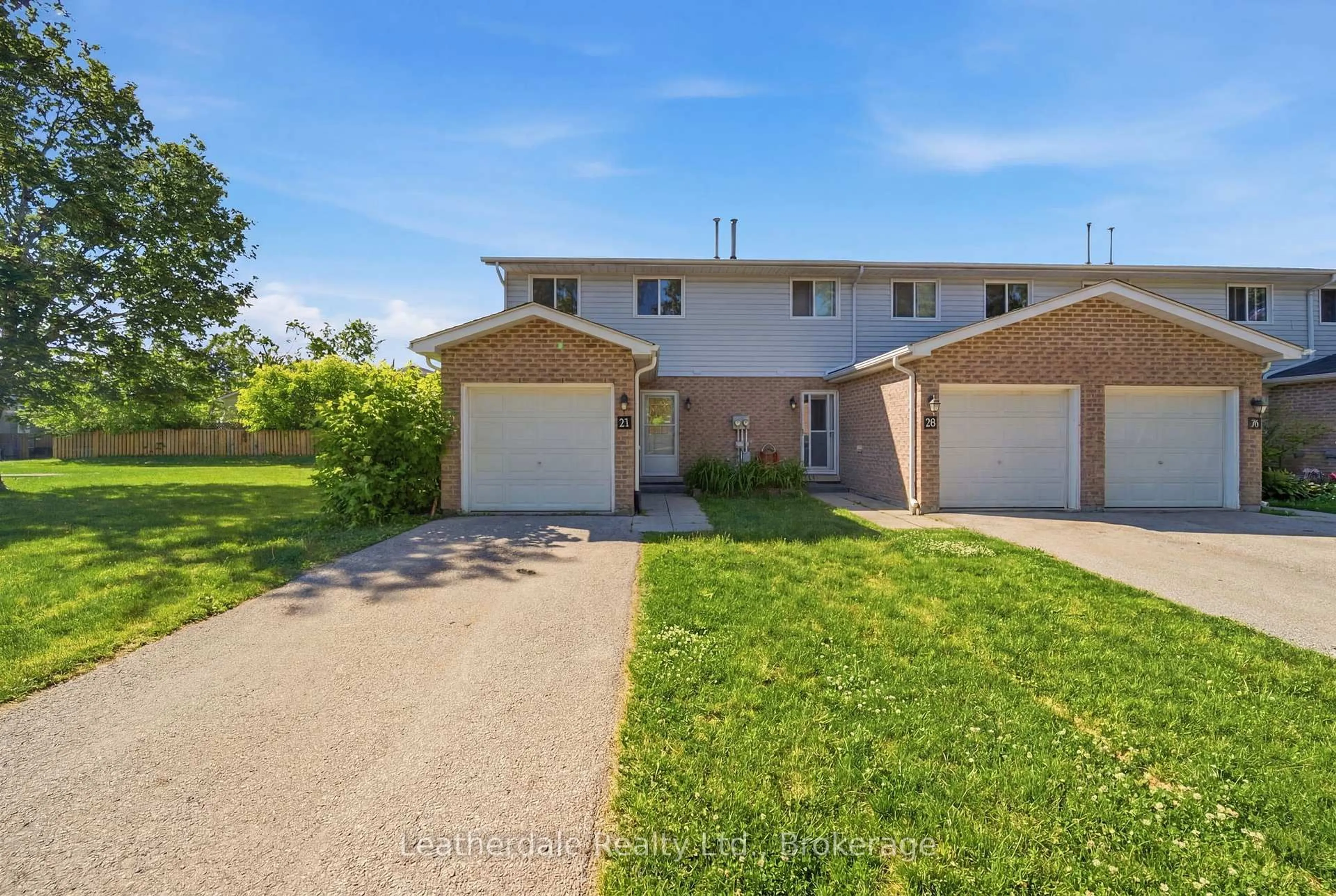 A pic from outside/outdoor area/front of a property/back of a property/a pic from drone, street for 325 West St #21, Orillia Ontario L3V 7P4