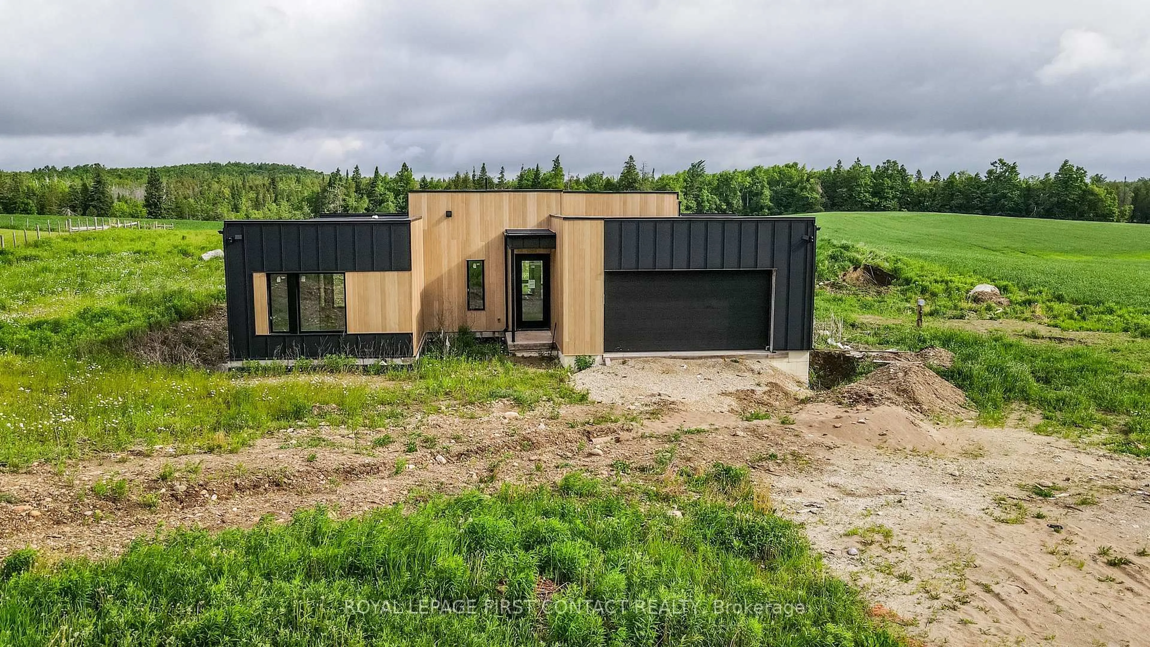 Unknown for 9694 6 7 Nottawasaga Sdrd, Clearview Ontario L0M 1G0