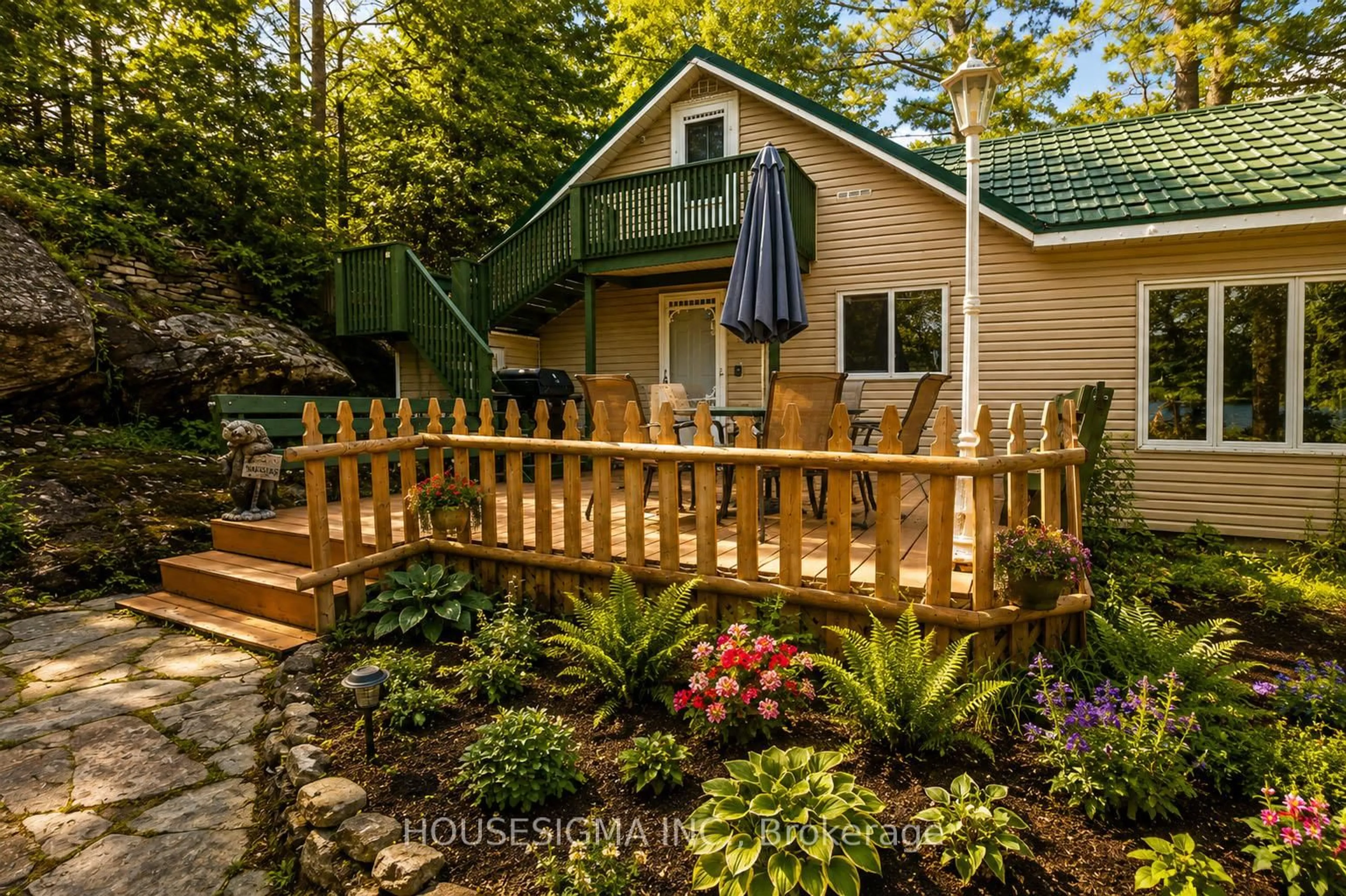 Patio, unknown for 8122 Laidlaw Ave, Ramara Ontario L0K 2B0