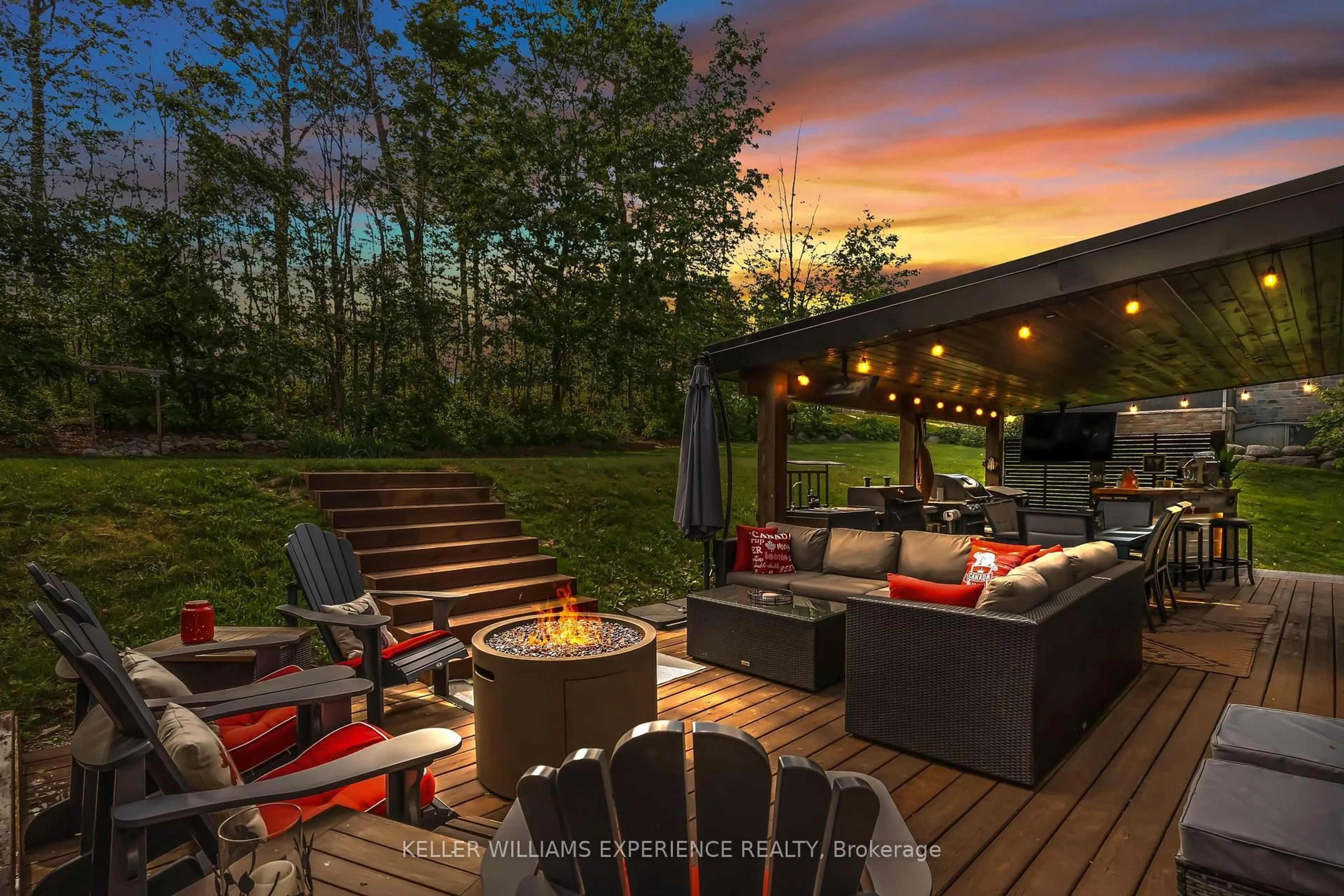 Patio, unknown for 4254 Forest Wood Dr, Severn Ontario L3V 6H3