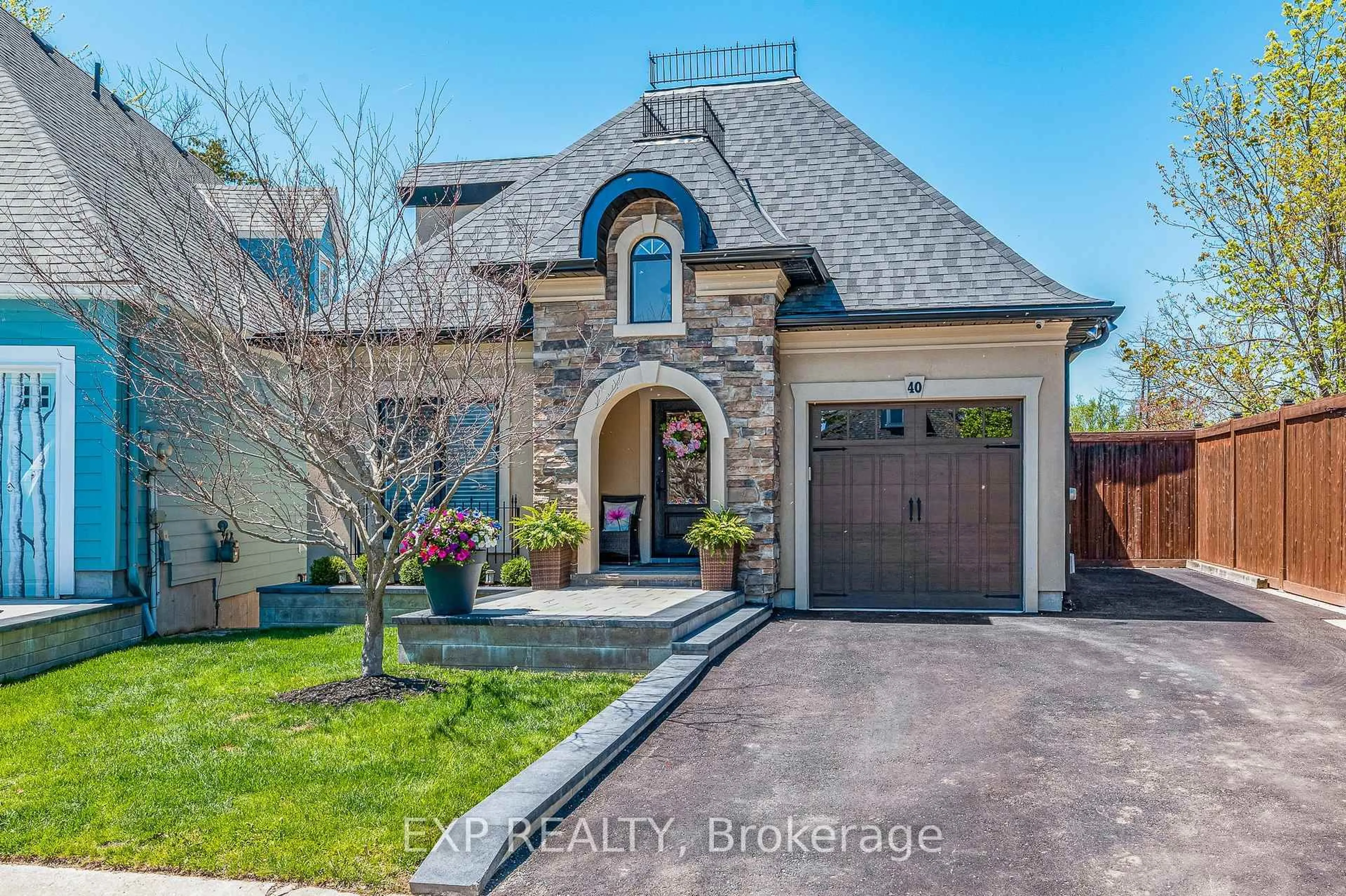 Home with brick exterior material, street for 5 Invermara Crt #40, Orillia Ontario L3V 8B4