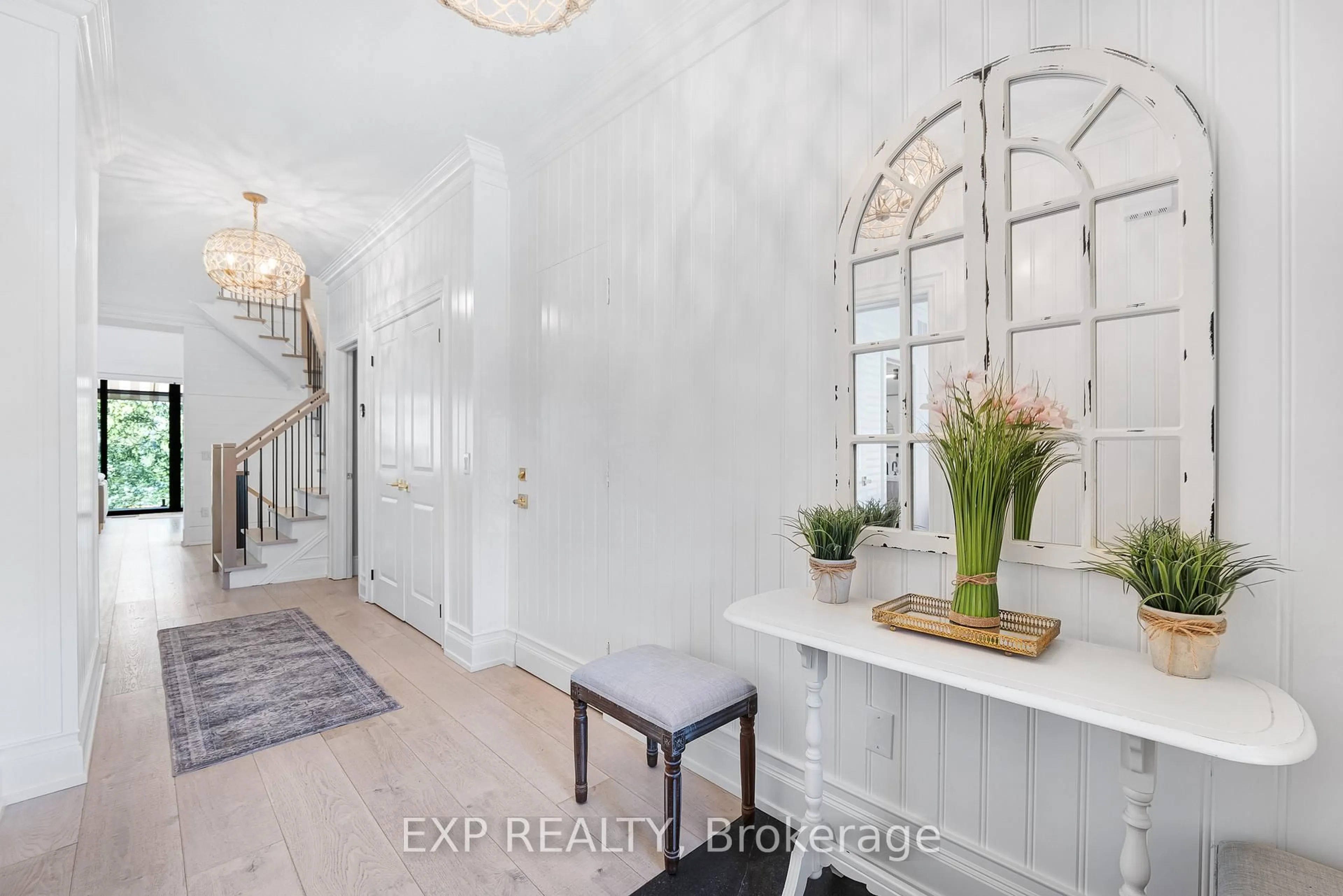 Indoor entryway for 5 Invermara Crt #40, Orillia Ontario L3V 8B4