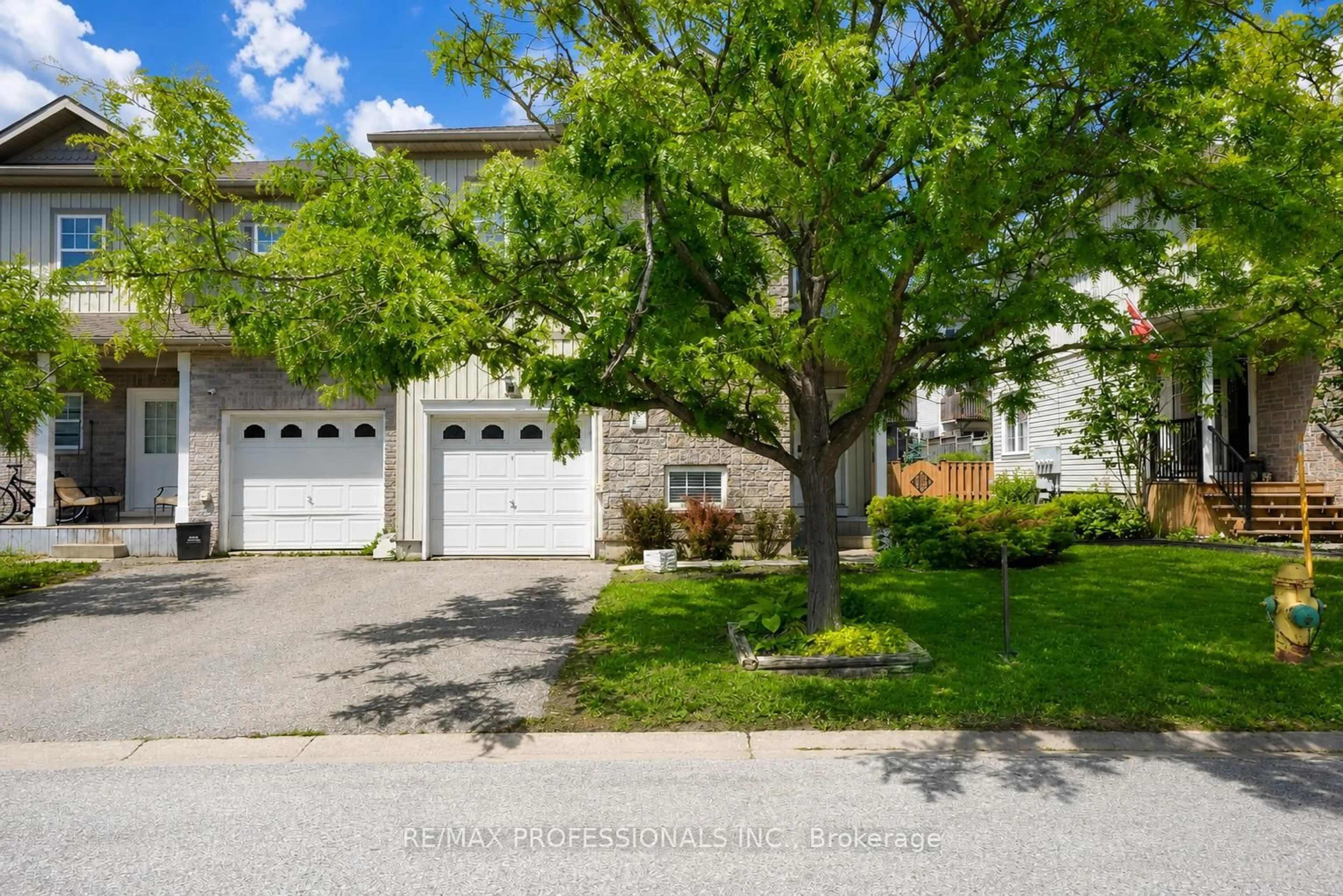 A pic from outside/outdoor area/front of a property/back of a property/a pic from drone, street for 800 West Ridge Blvd #72, Orillia Ontario L3V 0A1