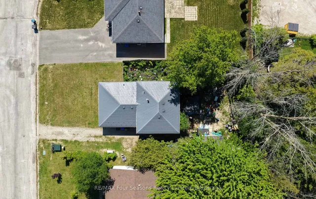 10 Rhonda Rd, Collingwood 2