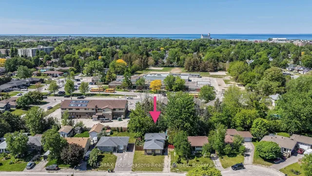 10 Rhonda Rd, Collingwood 3