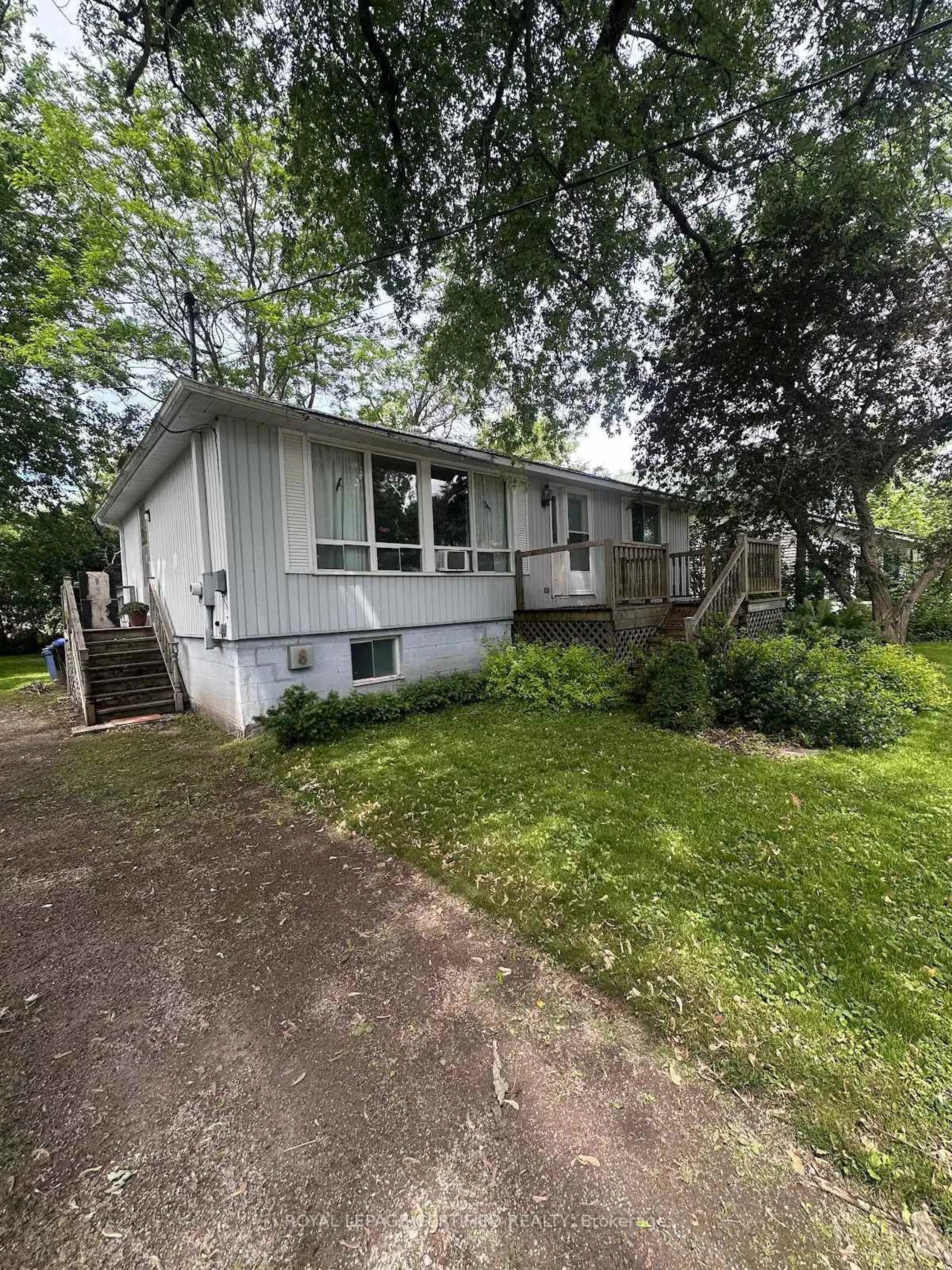 Unknown for 8 Bush St, Severn Ontario L0K 1E0
