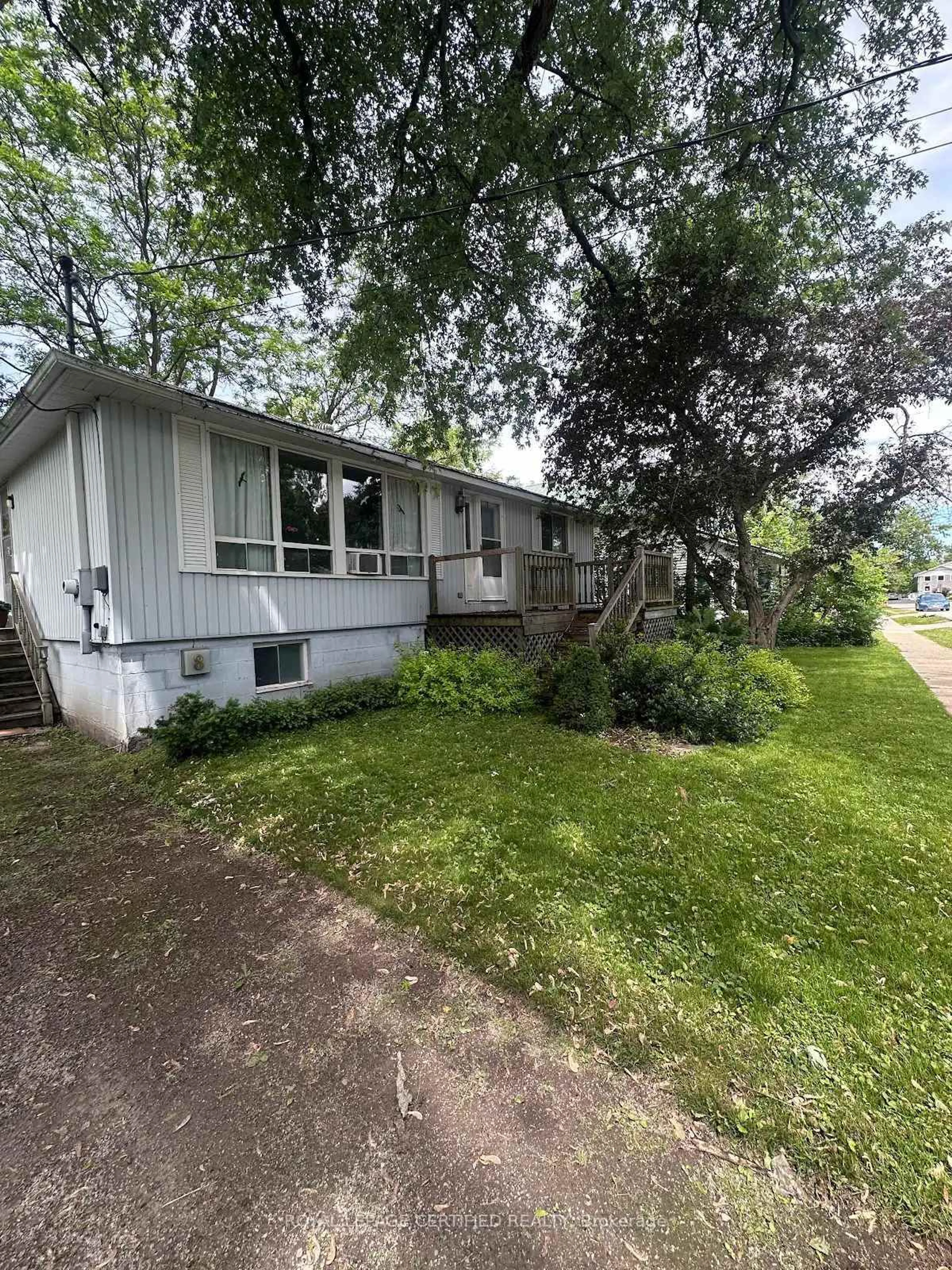Unknown for 8 Bush St, Severn Ontario L0K 1E0