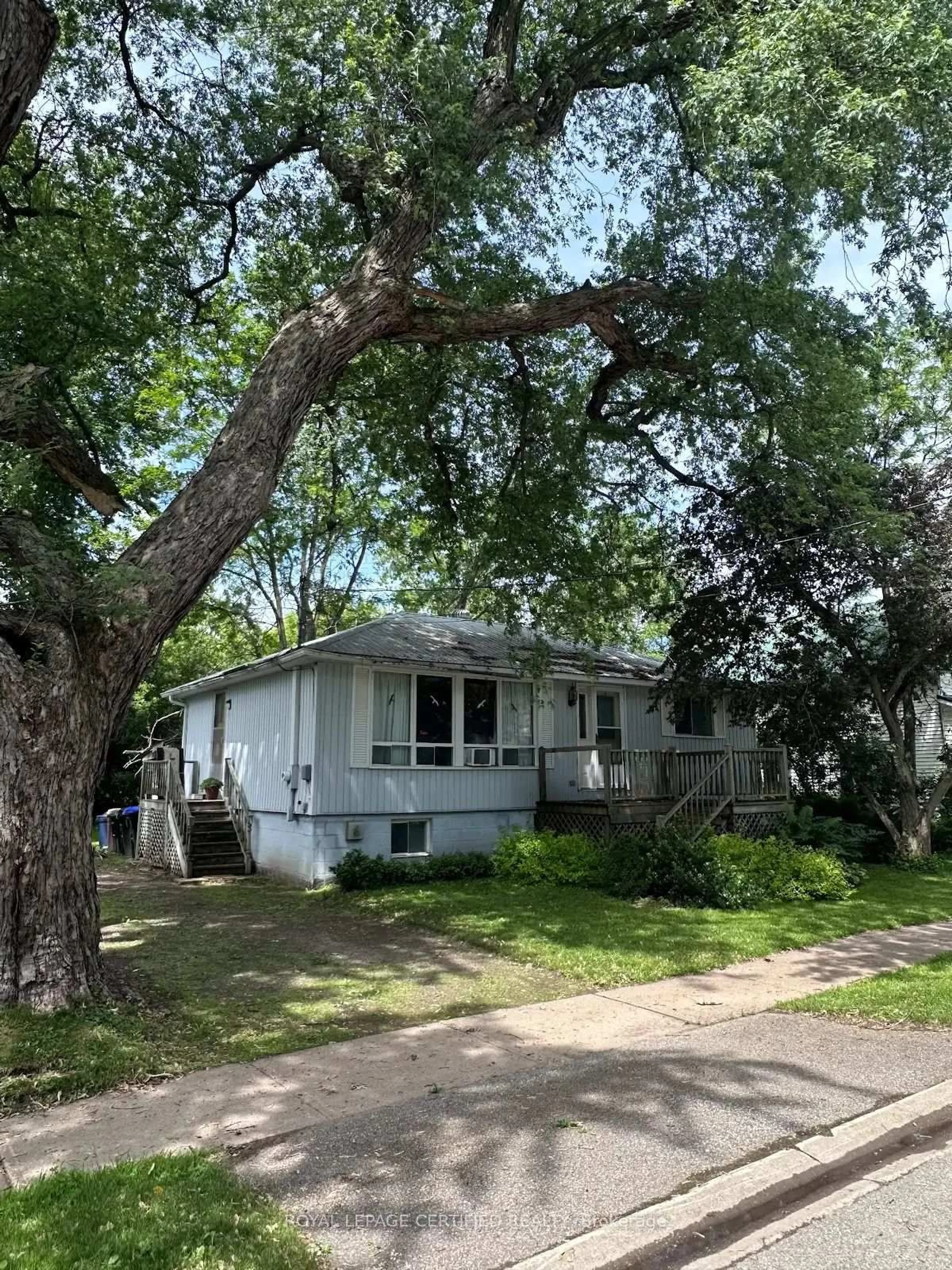 Home with vinyl exterior material, street for 8 Bush St, Severn Ontario L0K 1E0