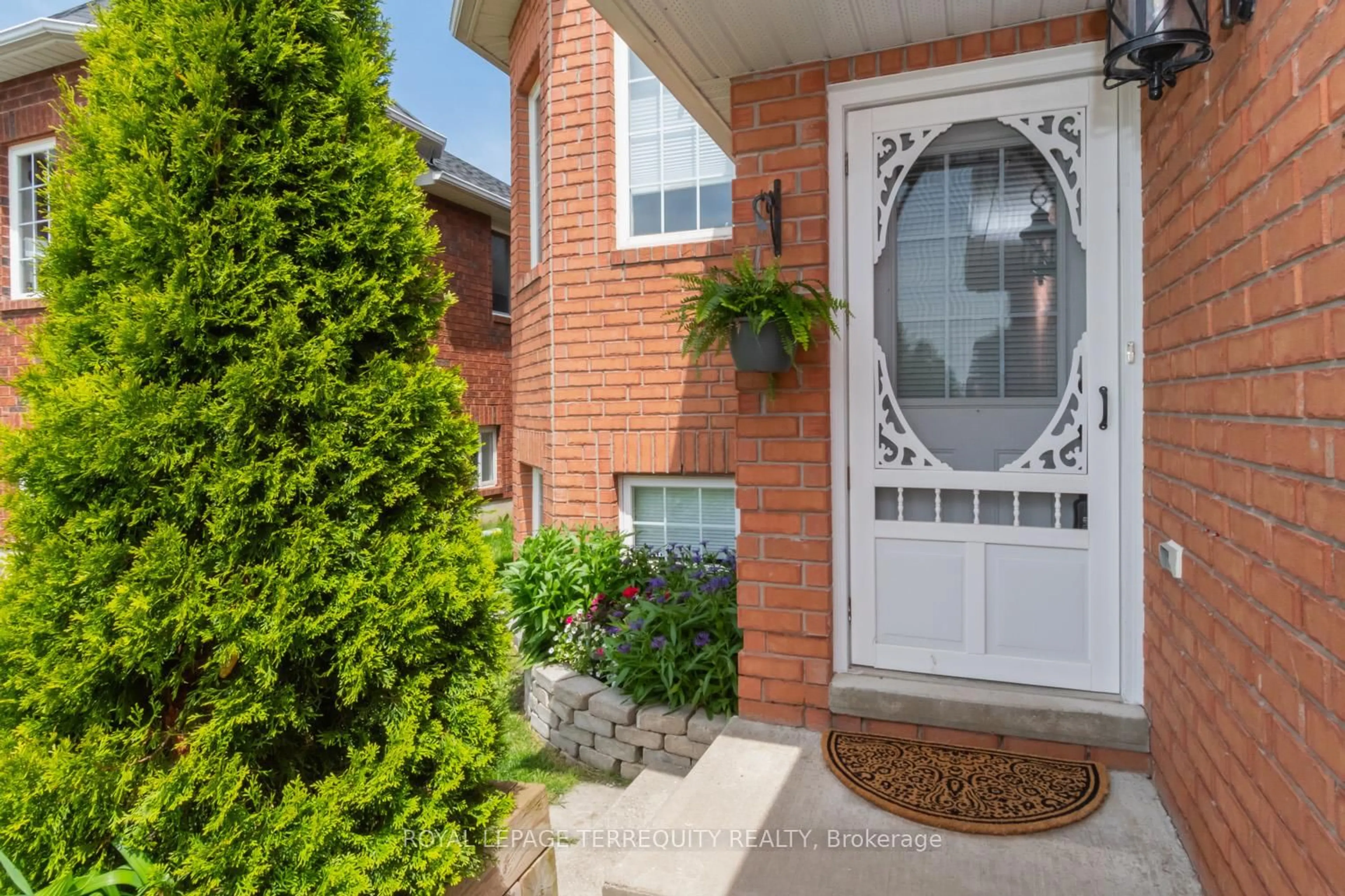 Unknown for 14 Hewitt Pl, Barrie Ontario L4M 7B3