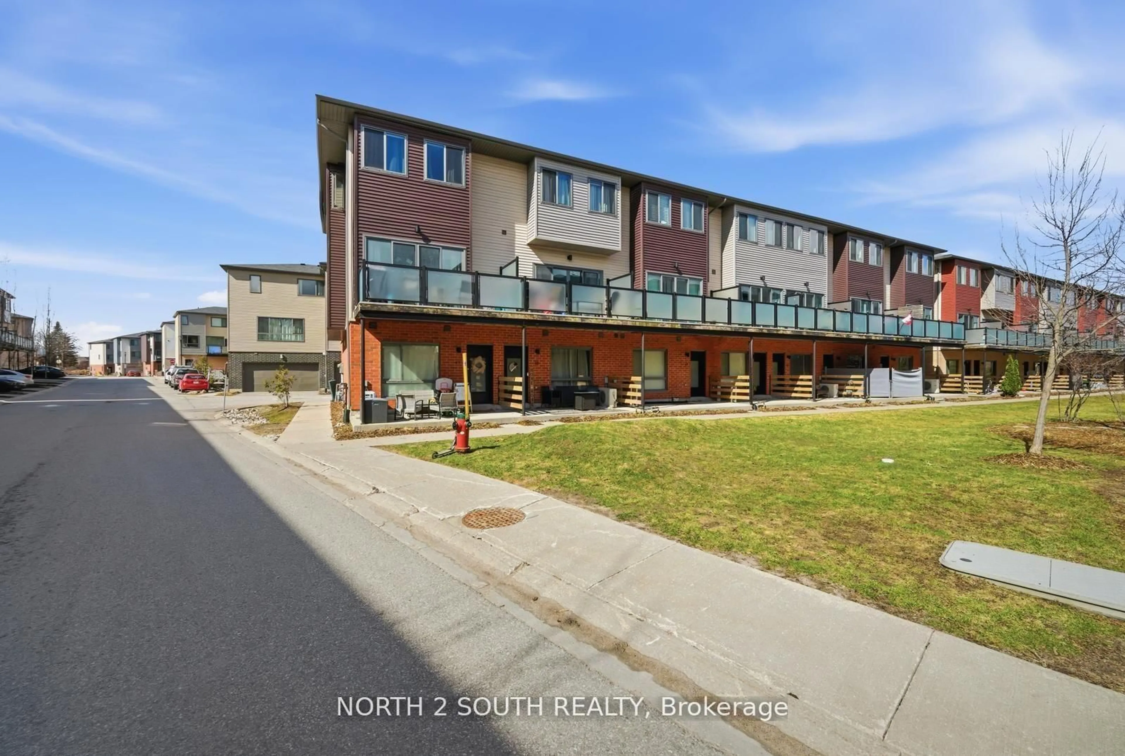 A pic from outside/outdoor area/front of a property/back of a property/a pic from drone, street for 369 Essa Rd #48, Barrie Ontario L4N 9C8