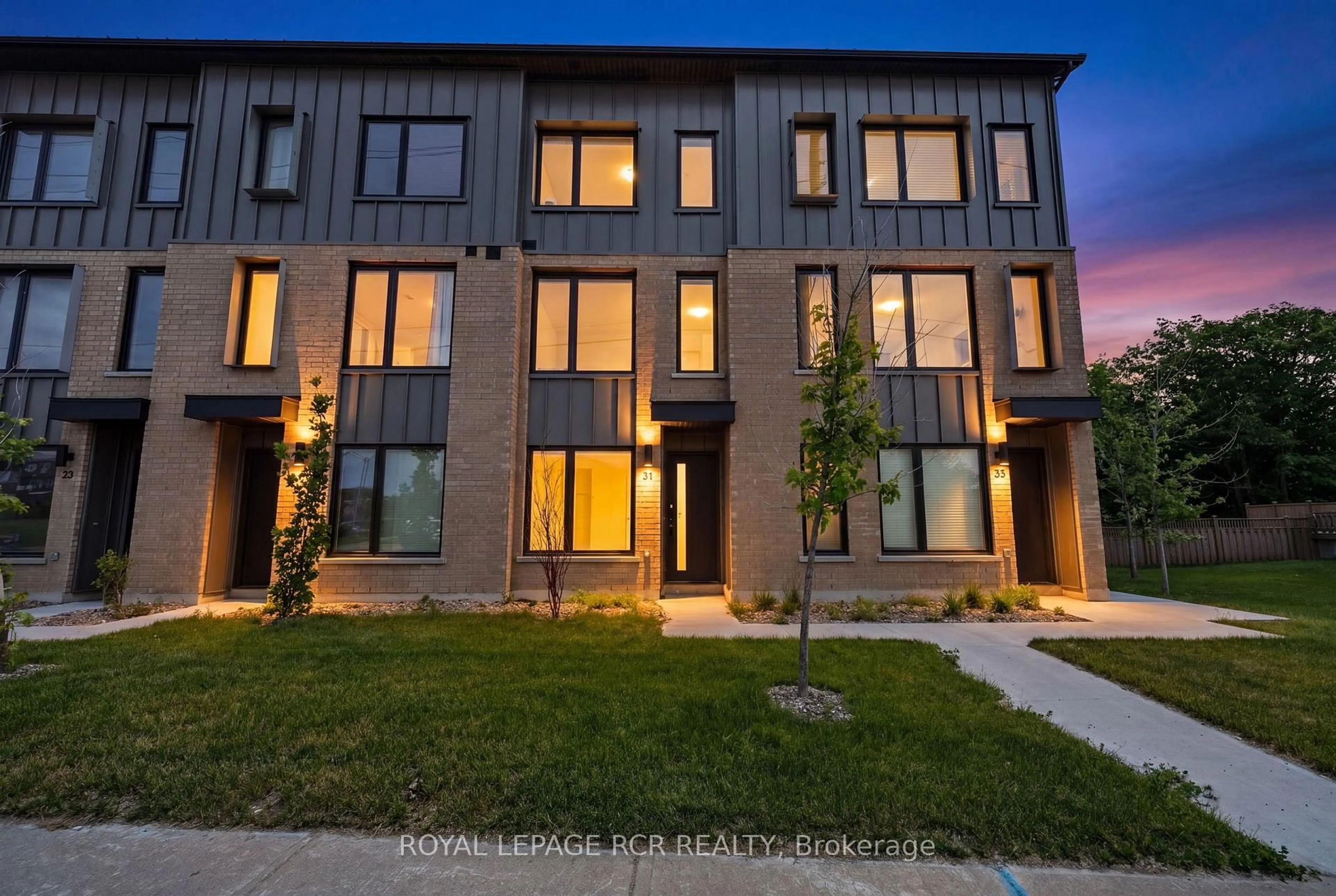 Home with brick exterior material, street for 31 Rainwater Lane, Barrie Ontario L4N 9J6