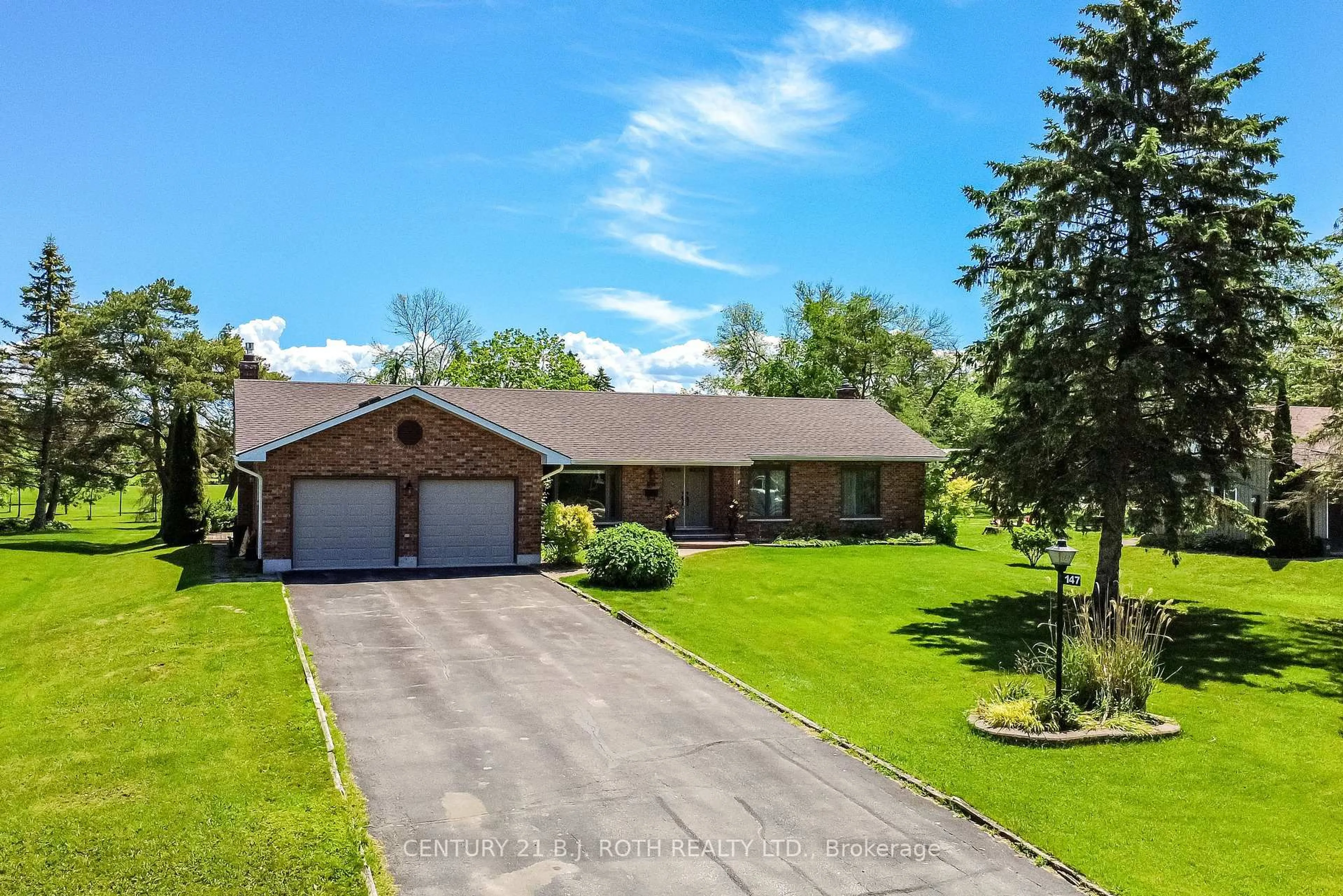 A pic from outside/outdoor area/front of a property/back of a property/a pic from drone, street for 147 Bayshore Dr, Ramara Ontario L0K 1B0