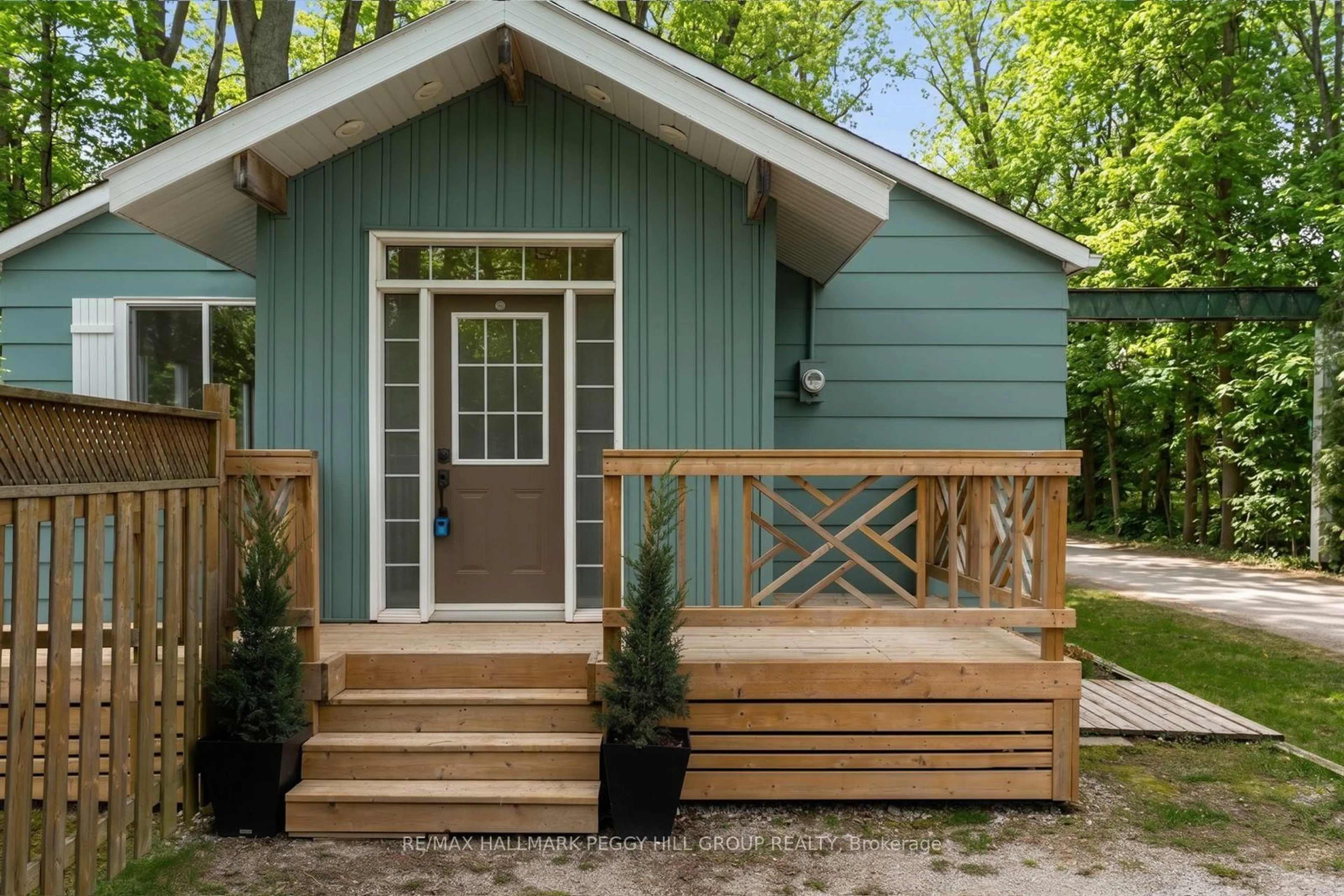Home with vinyl exterior material, street for 4304 Plum Point Rd, Ramara Ontario L3V 0P8