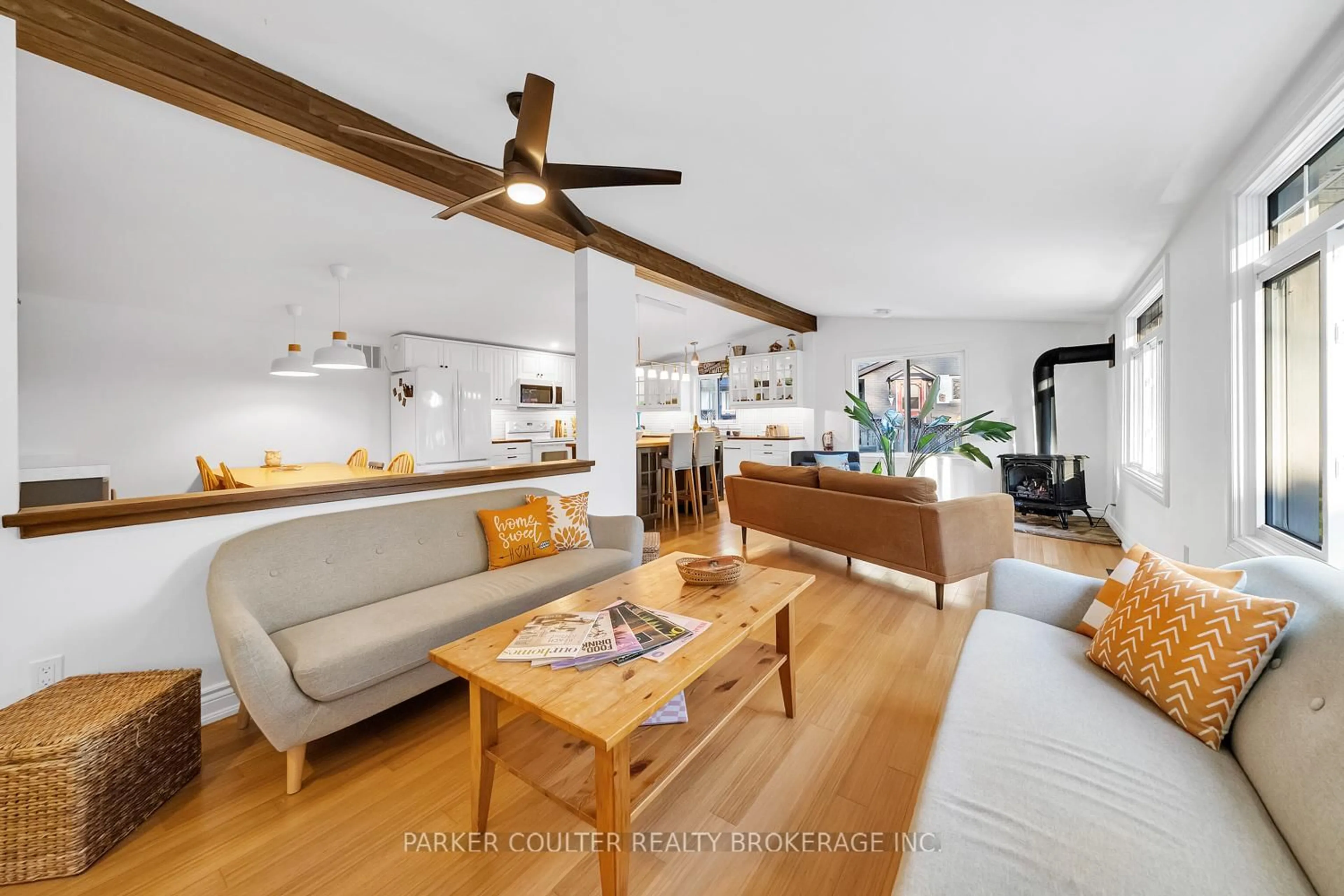 Living room with furniture, unknown for 1811 Tiny Beaches Rd, Tiny Ontario L0L 1P1
