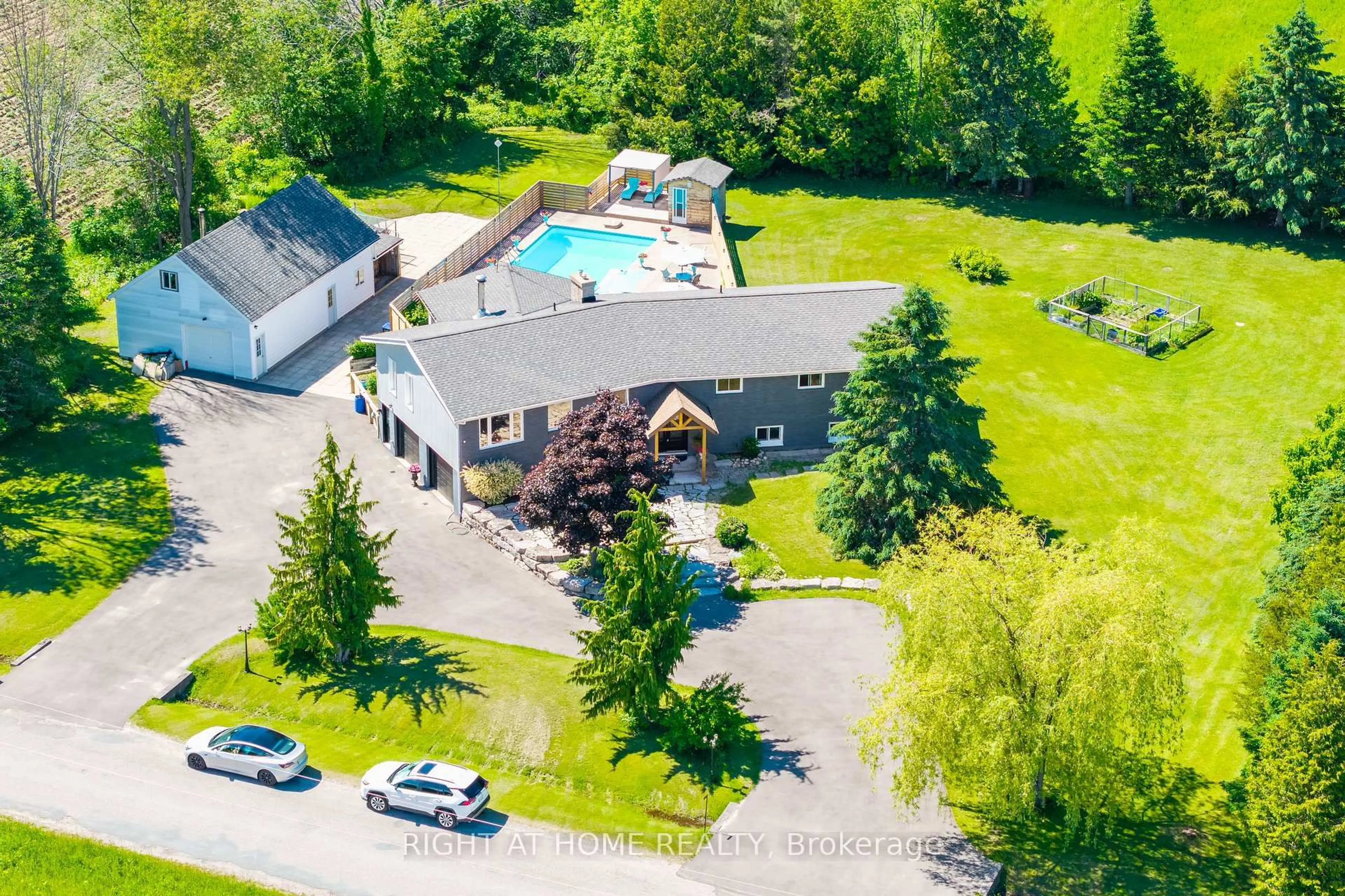 A pic from outside/outdoor area/front of a property/back of a property/a pic from drone, unknown for 560 Concession Road 15, Tiny Ontario L9M 0K4