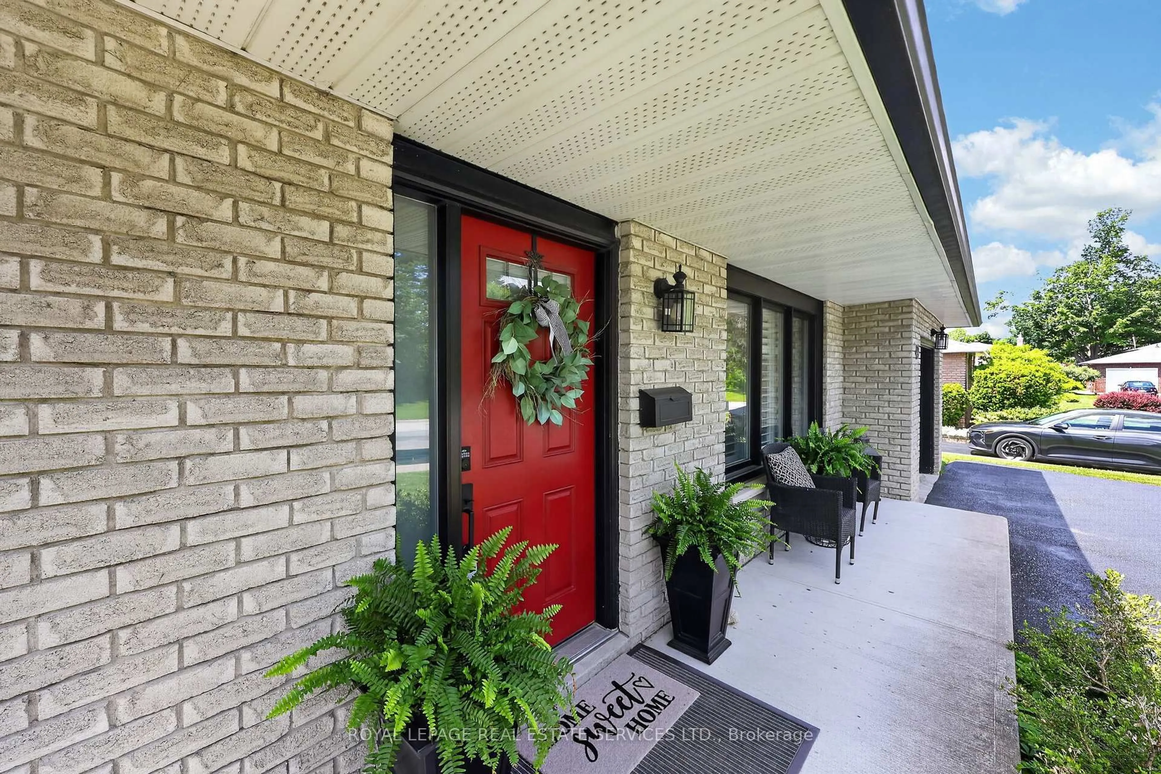 Home with brick exterior material, street for 49 Belcourt Ave, Barrie Ontario L4M 4E5