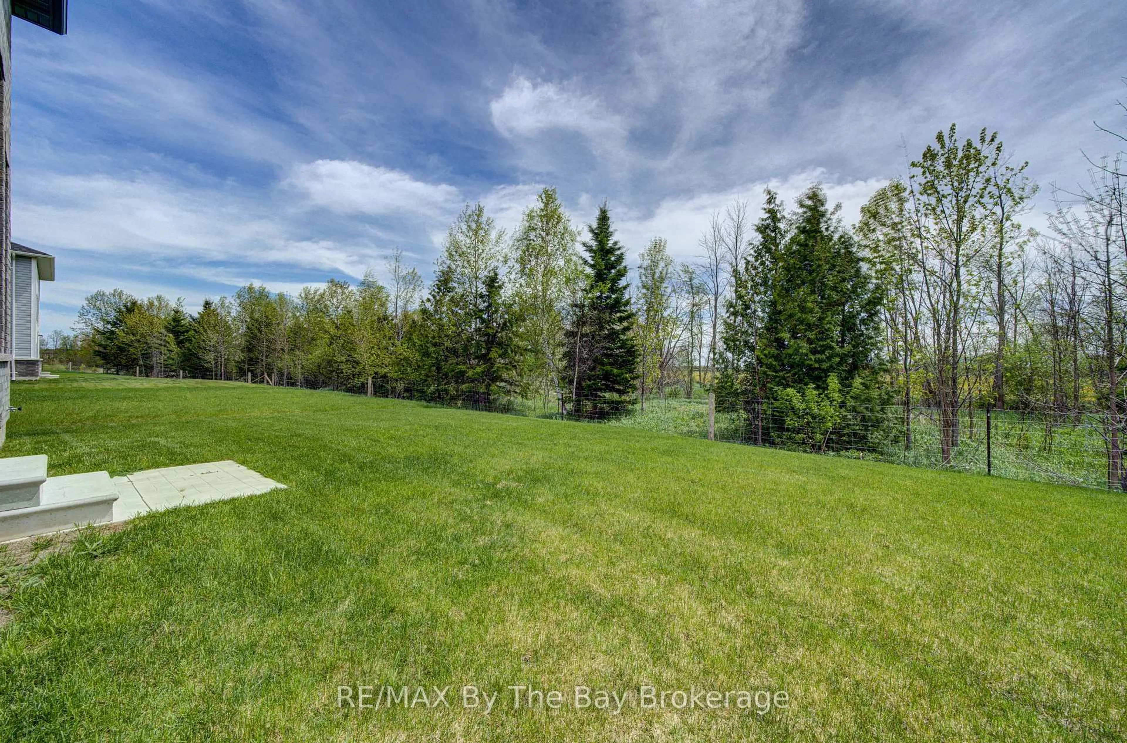 A pic from outside/outdoor area/front of a property/back of a property/a pic from drone, forest/trees view for 56 Amber Dr, Wasaga Beach Ontario L9Z 0R9