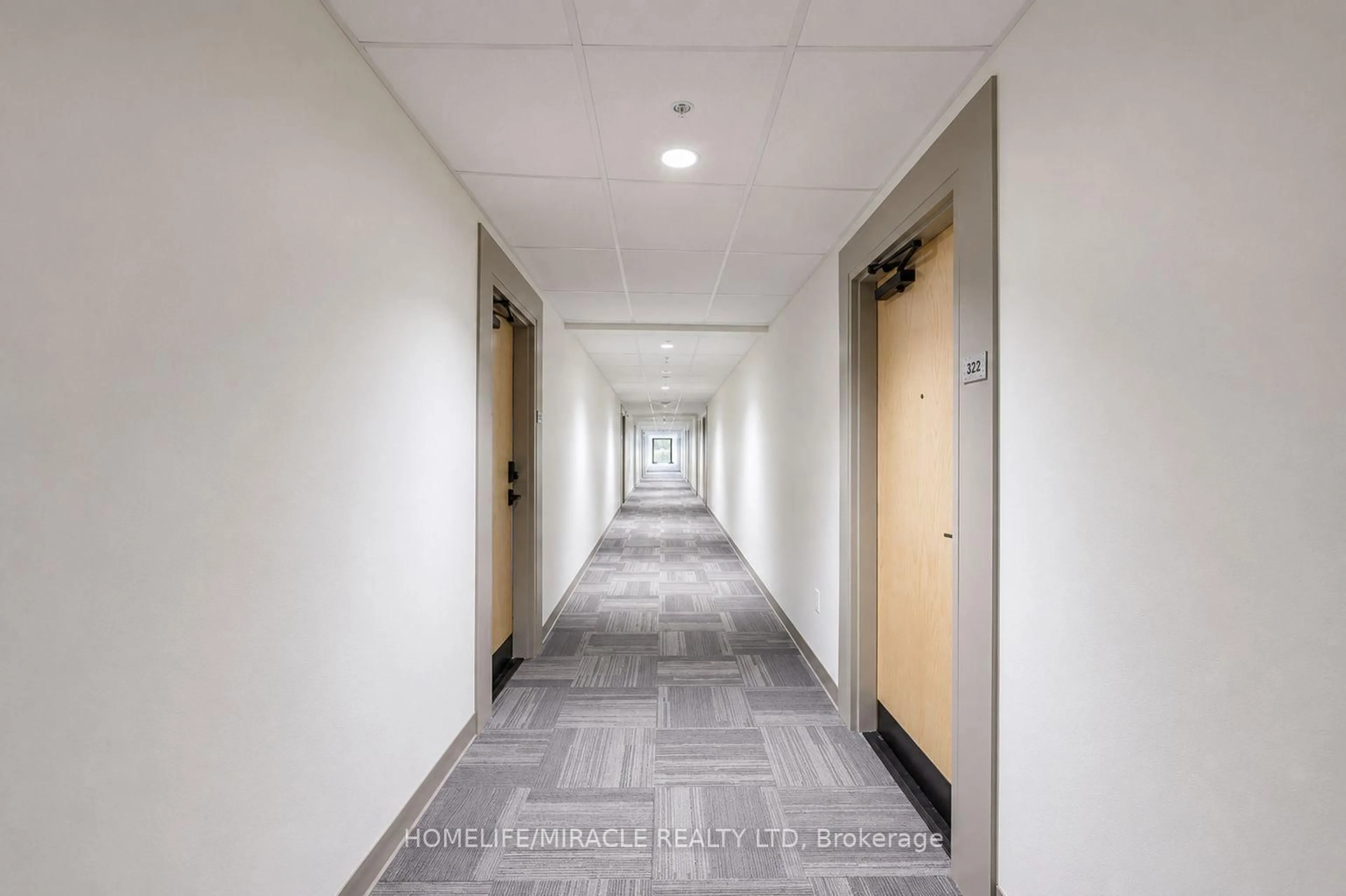 Indoor foyer for 121 Mary St #322, Clearview Ontario L0M 1G0