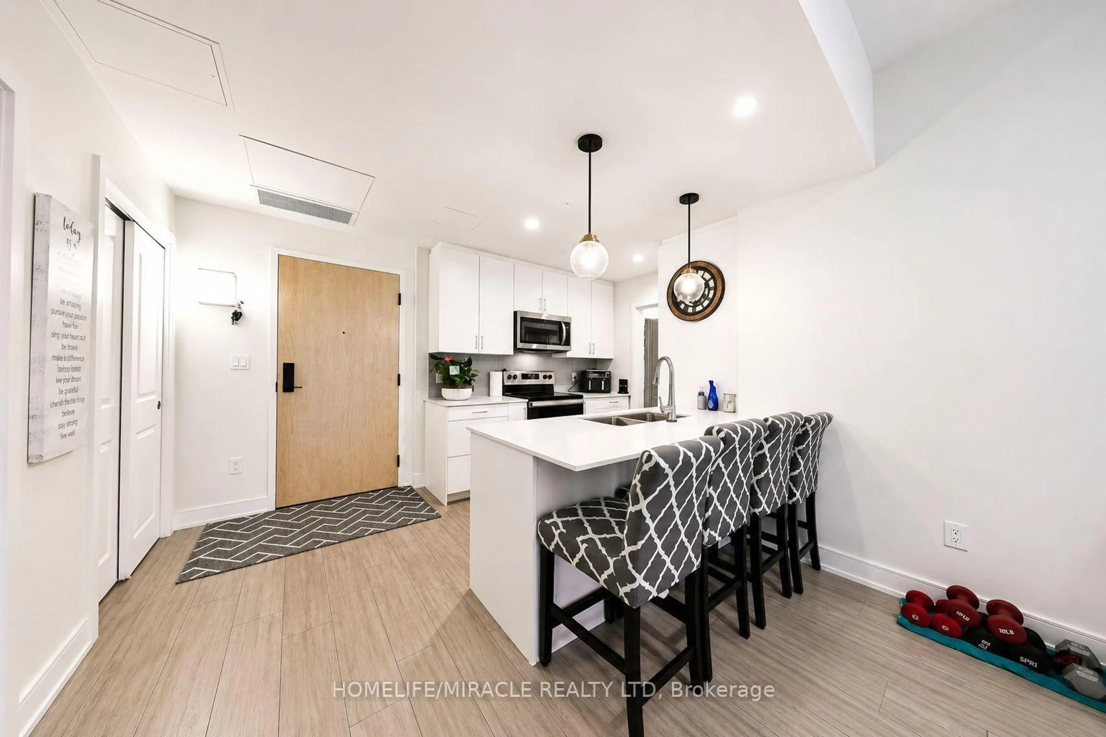 Open concept kitchen, unknown for 121 Mary St #322, Clearview Ontario L0M 1G0