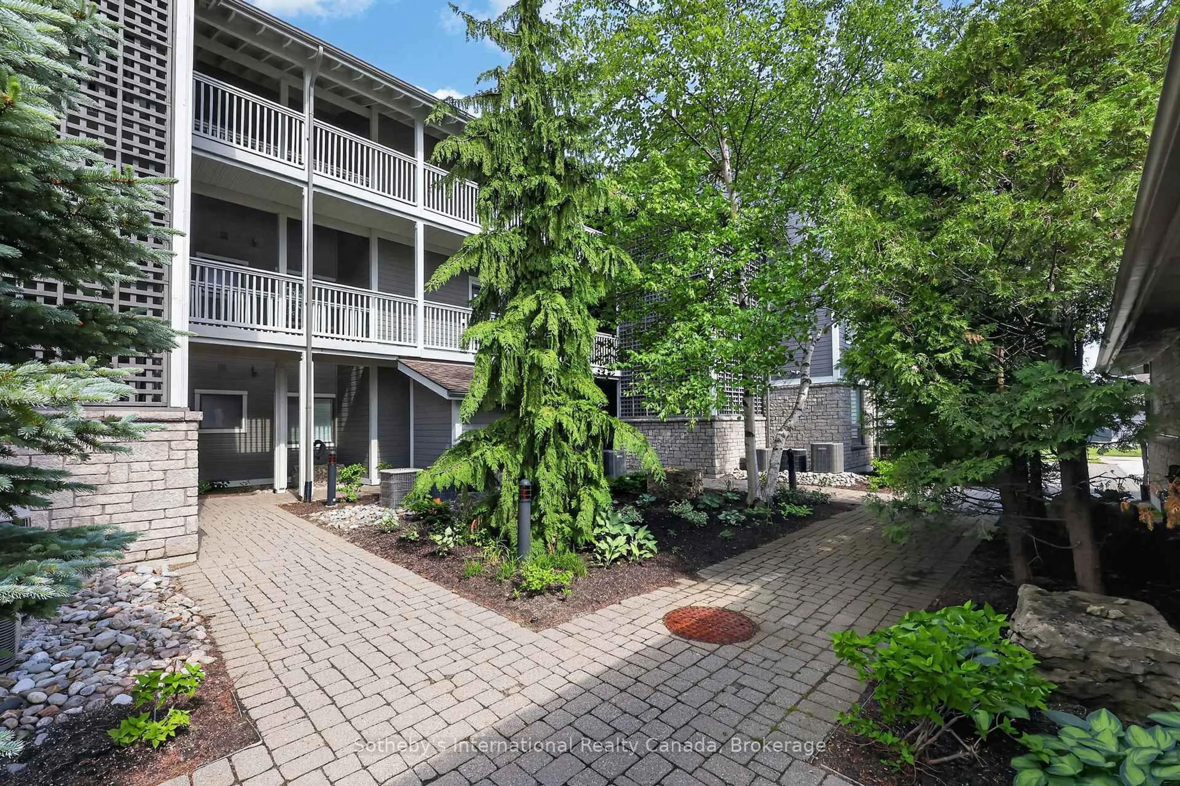 Patio, street for 541 MARINERS Way, Collingwood Ontario L9Y 5C7