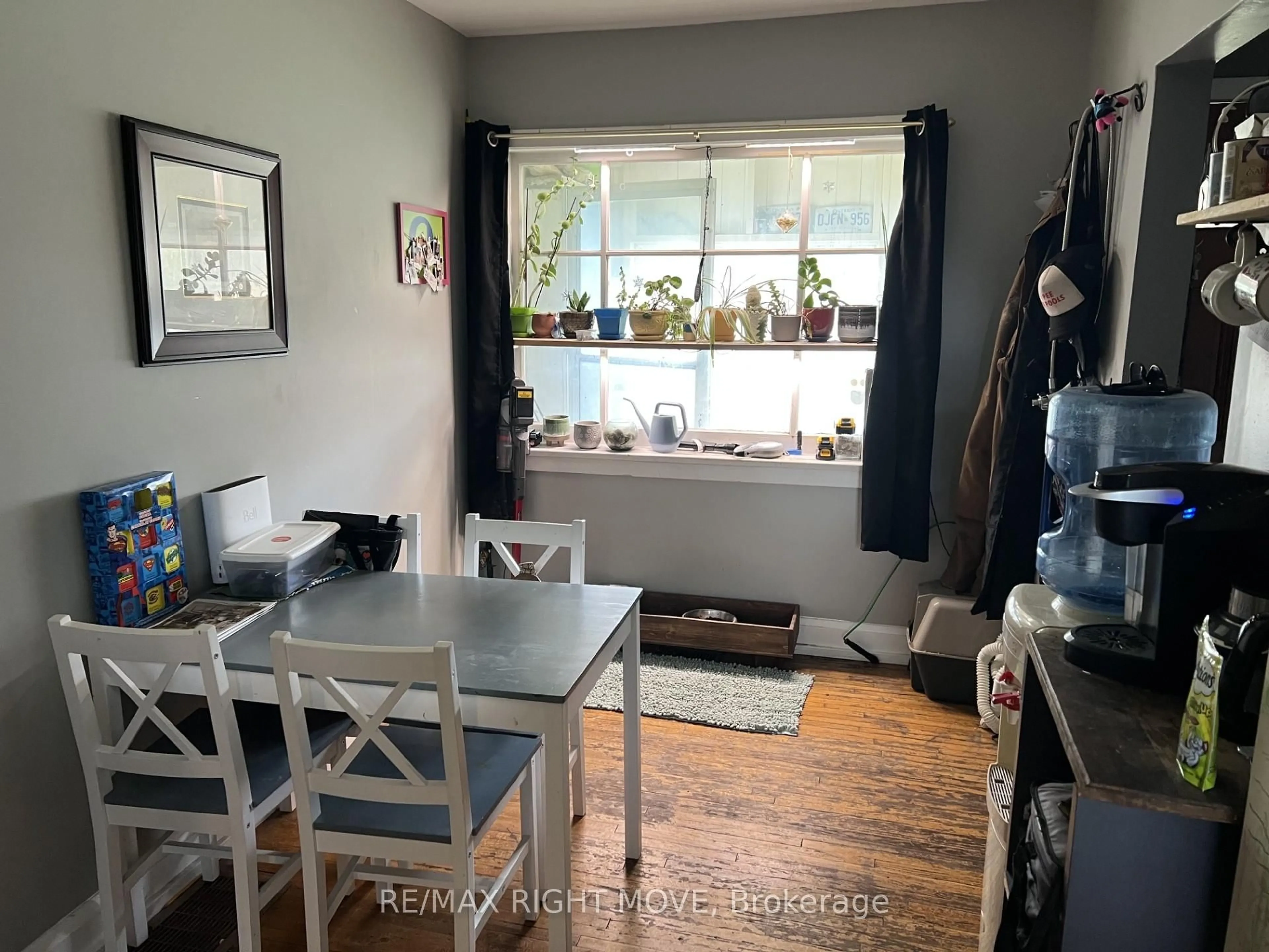 A pic of a room for 243 Mckinnell St, Orillia Ontario L3V 2W5