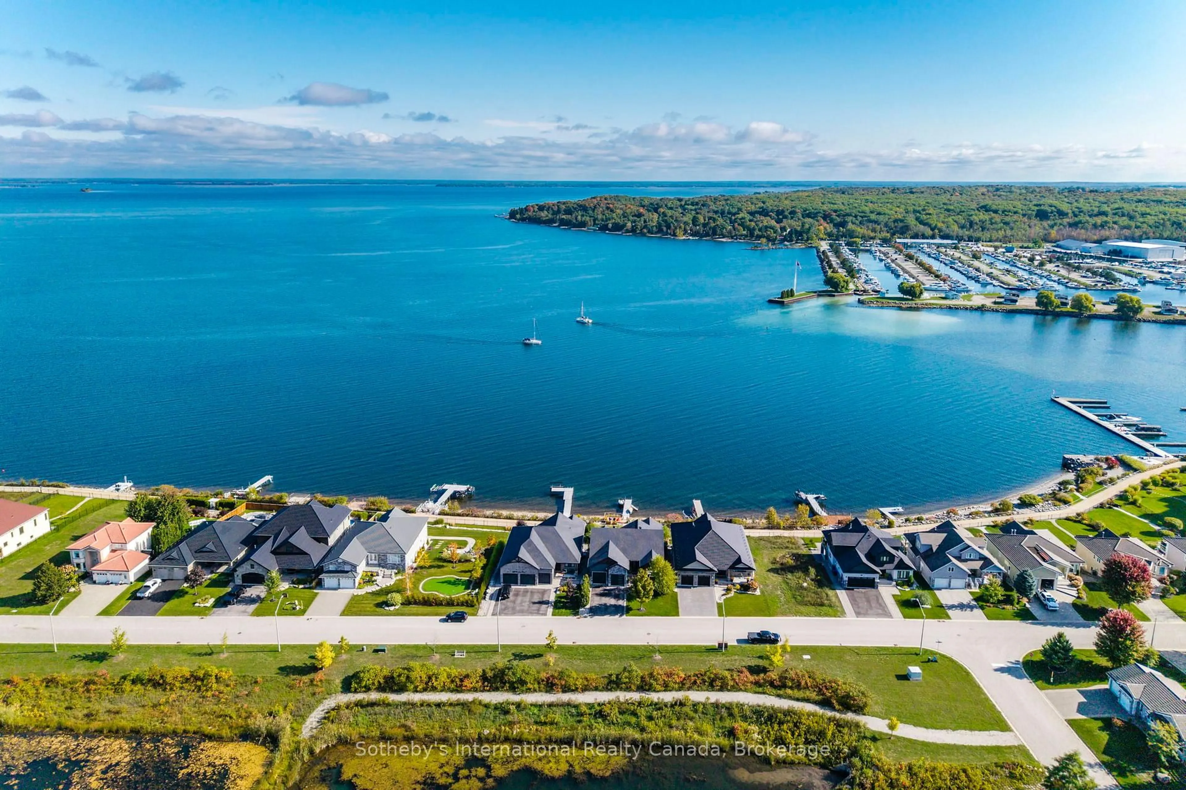 A pic from outside/outdoor area/front of a property/back of a property/a pic from drone, water/lake/river/ocean view for 625 Aberdeen Blvd, Midland Ontario L4R 5L9