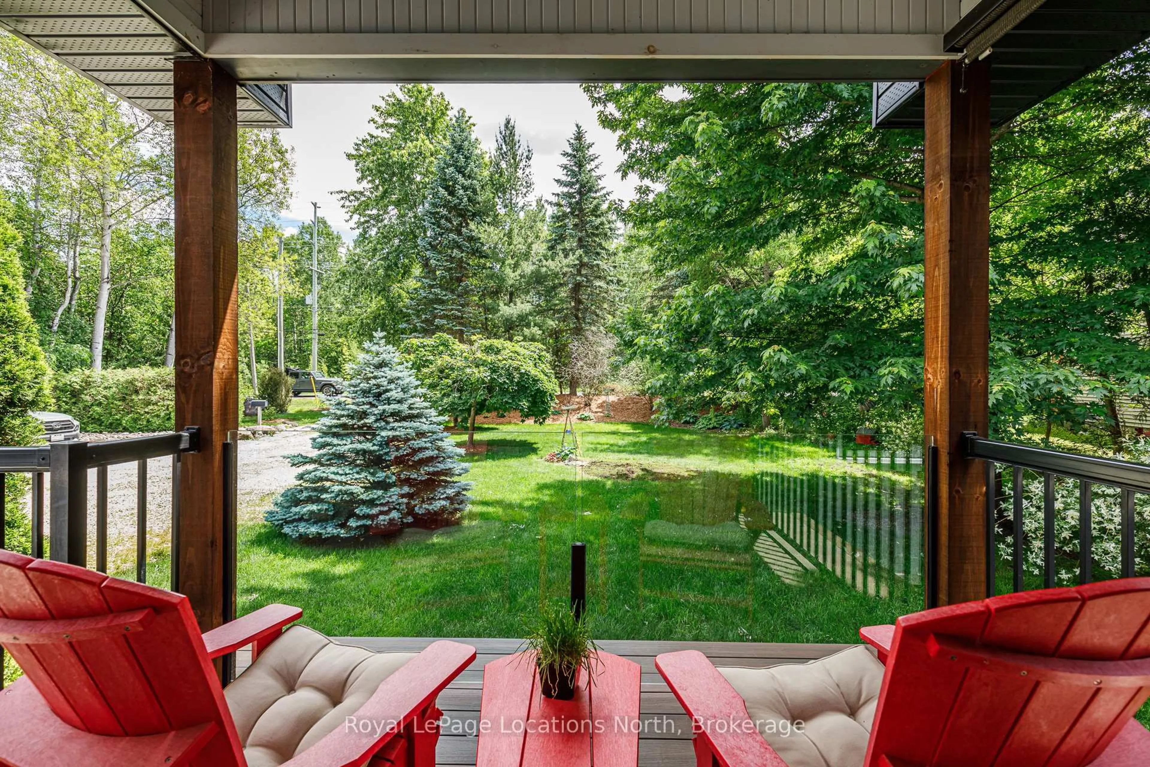 Patio, forest/trees view for 8366 Poplar Sdrd, Clearview Ontario L9Y 3Y9