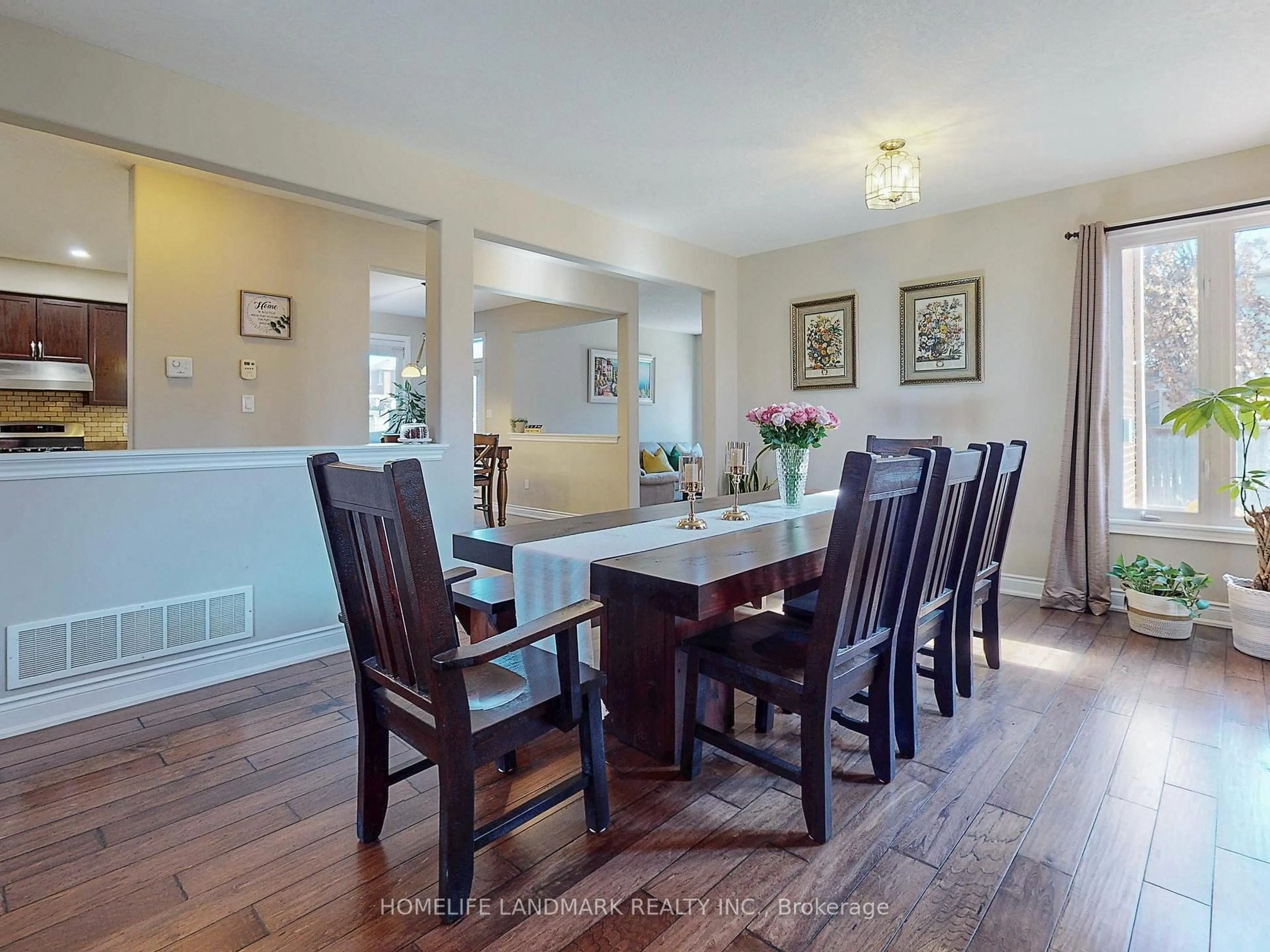 Dining room, wood/laminate floor for 73 GRAIHAWK Dr, Barrie Ontario L4N 6G7