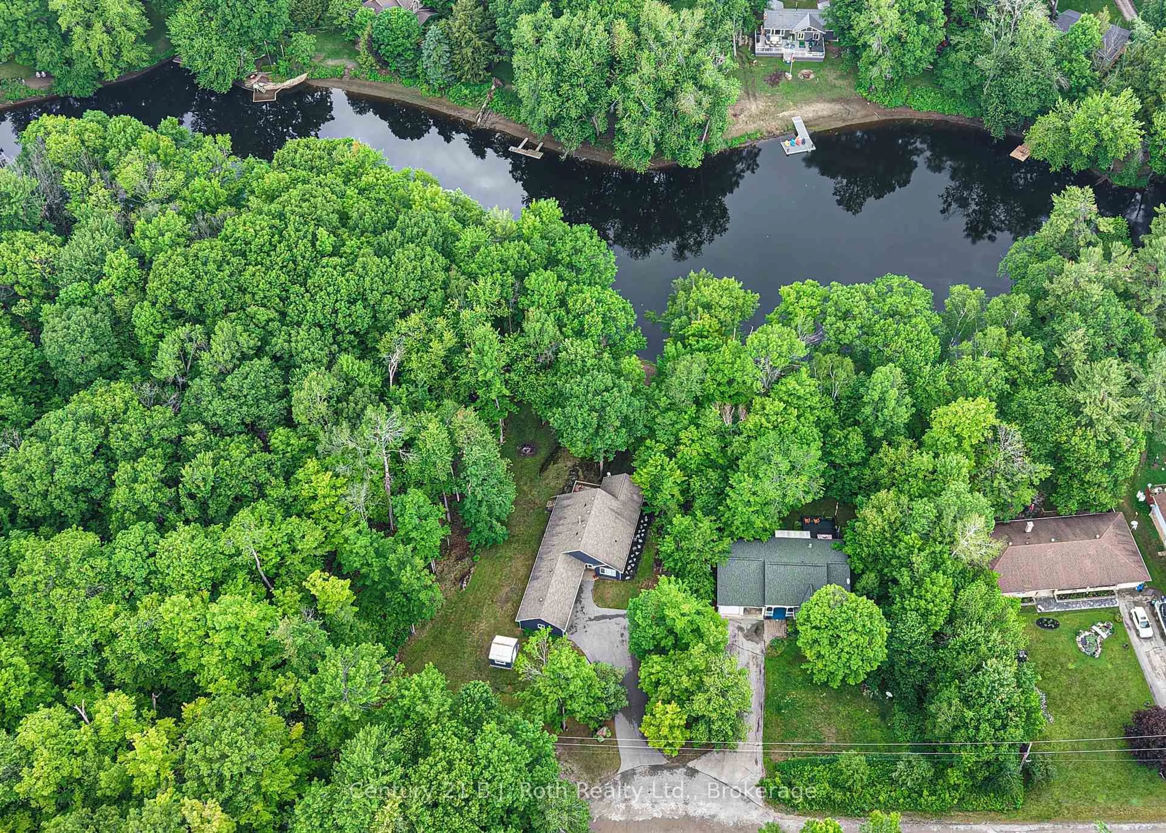 A pic from outside/outdoor area/front of a property/back of a property/a pic from drone, water/lake/river/ocean view for 7463 Davy Dr, Ramara Ontario L0K 2B0