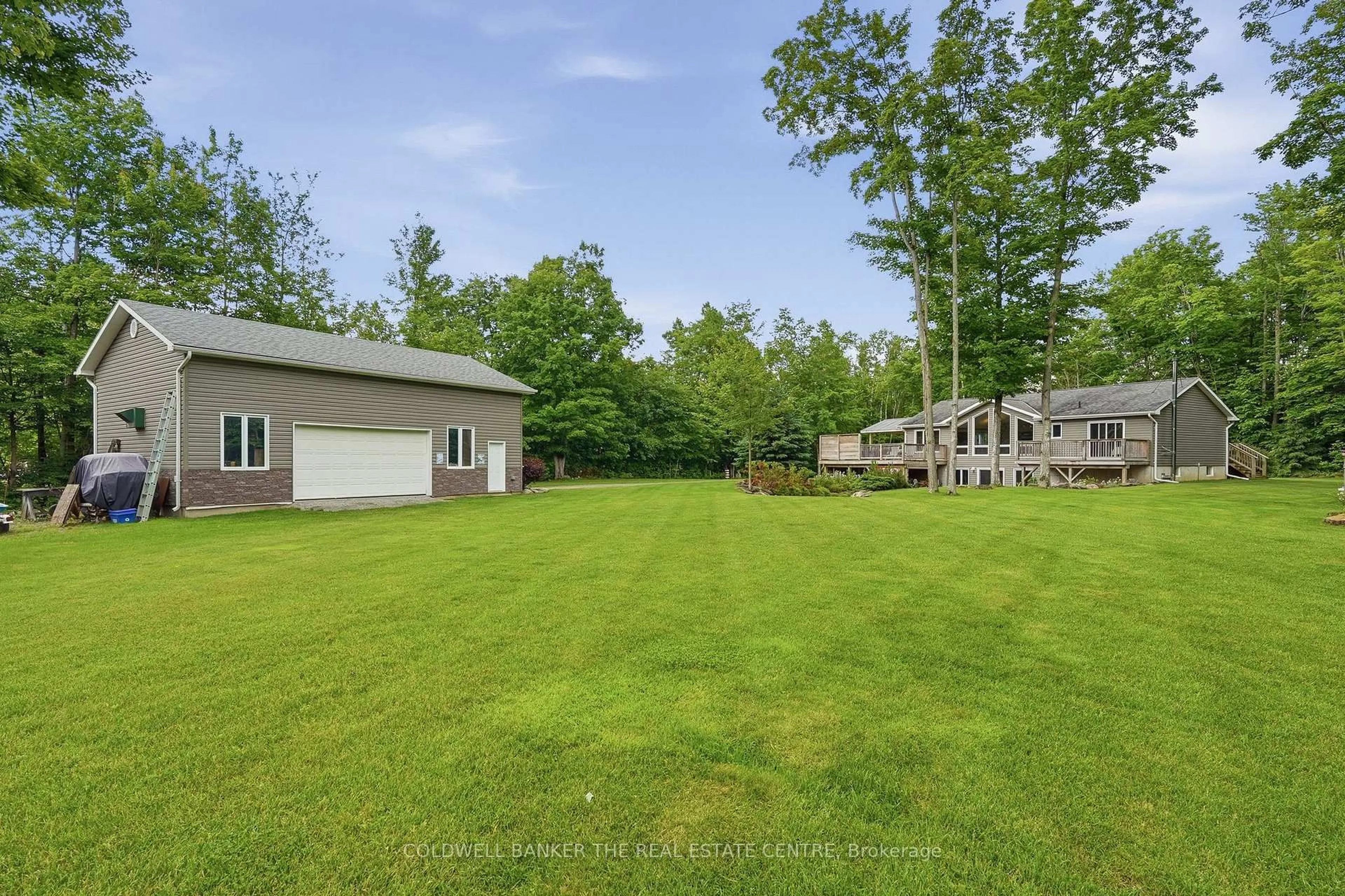 A pic from outside/outdoor area/front of a property/back of a property/a pic from drone, unknown for 3196 Fesserton Sdrd, Tay Ontario L0K 2C0