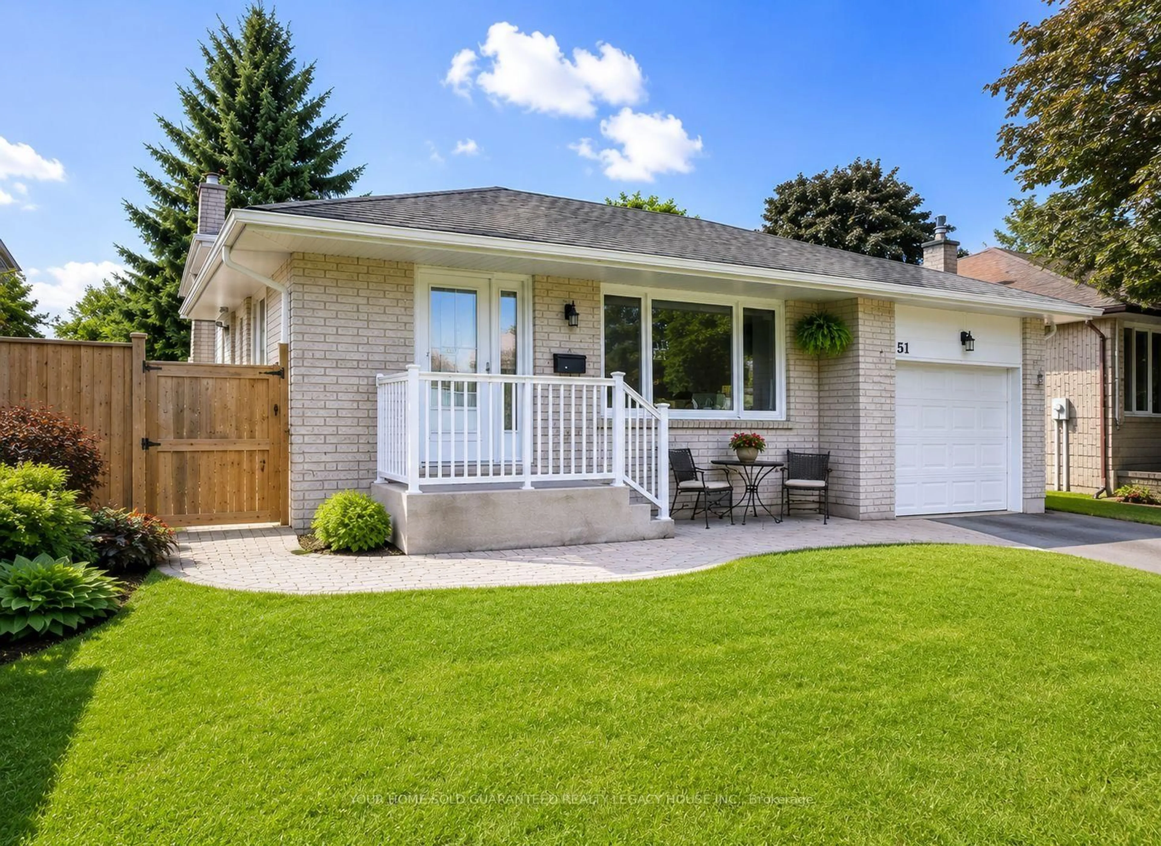 Home with vinyl exterior material, street for 51 Springhome Rd, Barrie Ontario L4N 2W6