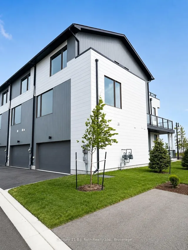 81 Lightfoot Dr, Orillia 3