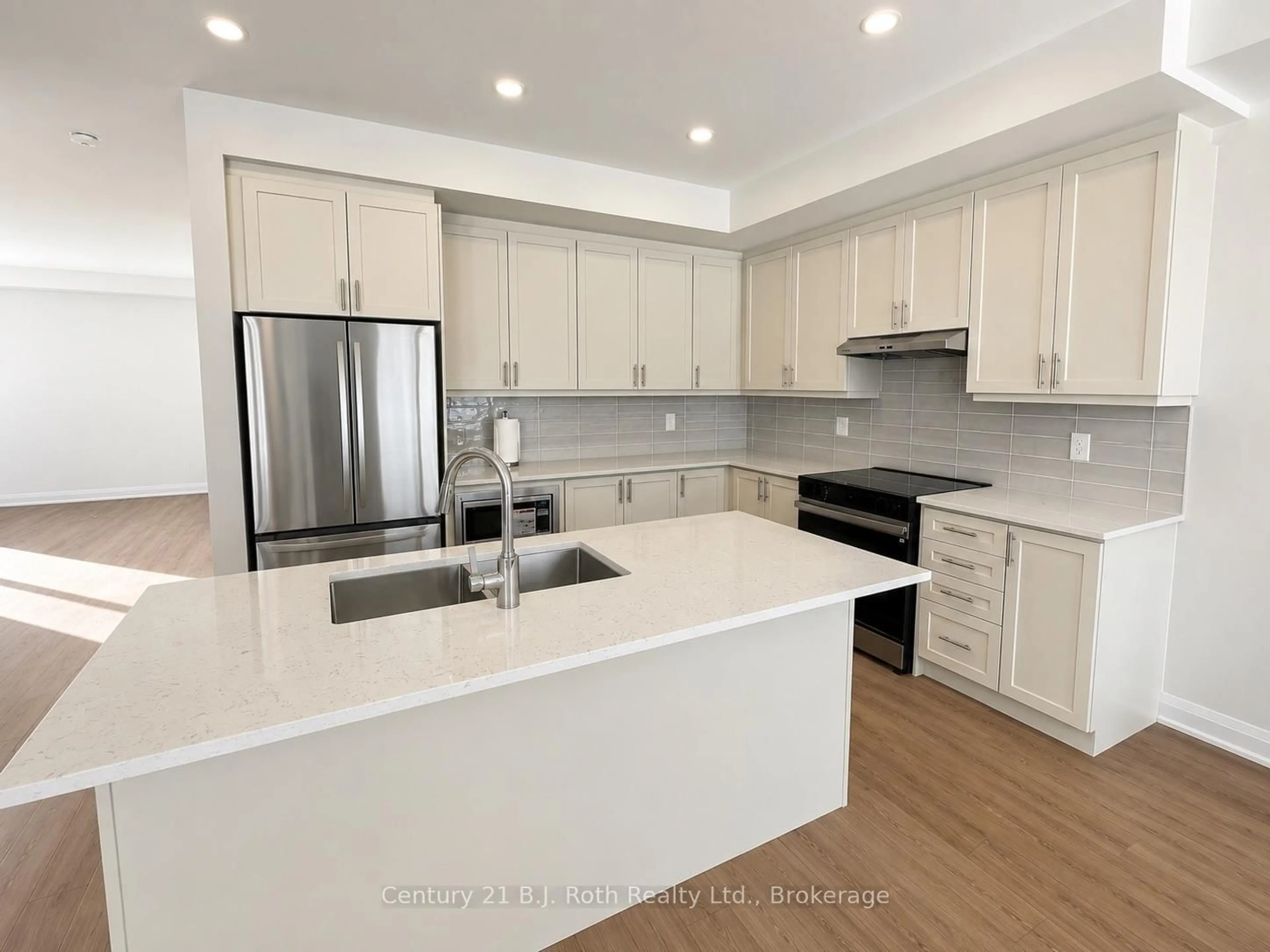 Open concept kitchen, unknown for 81 Lightfoot Dr, Orillia Ontario L3V 7L8