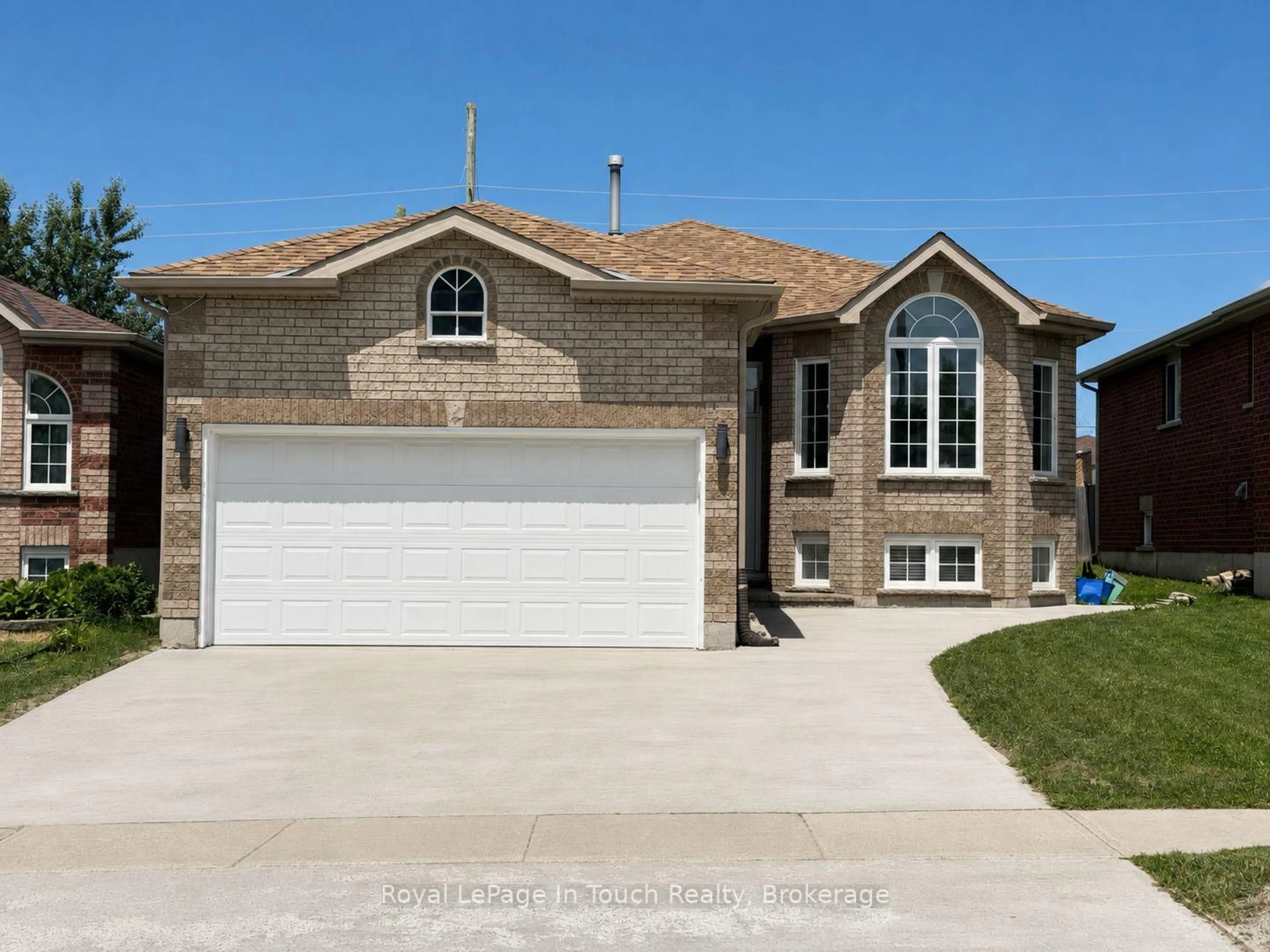 Home with brick exterior material, street for 4 Danielle Cres, Barrie Ontario L4N 0Y6